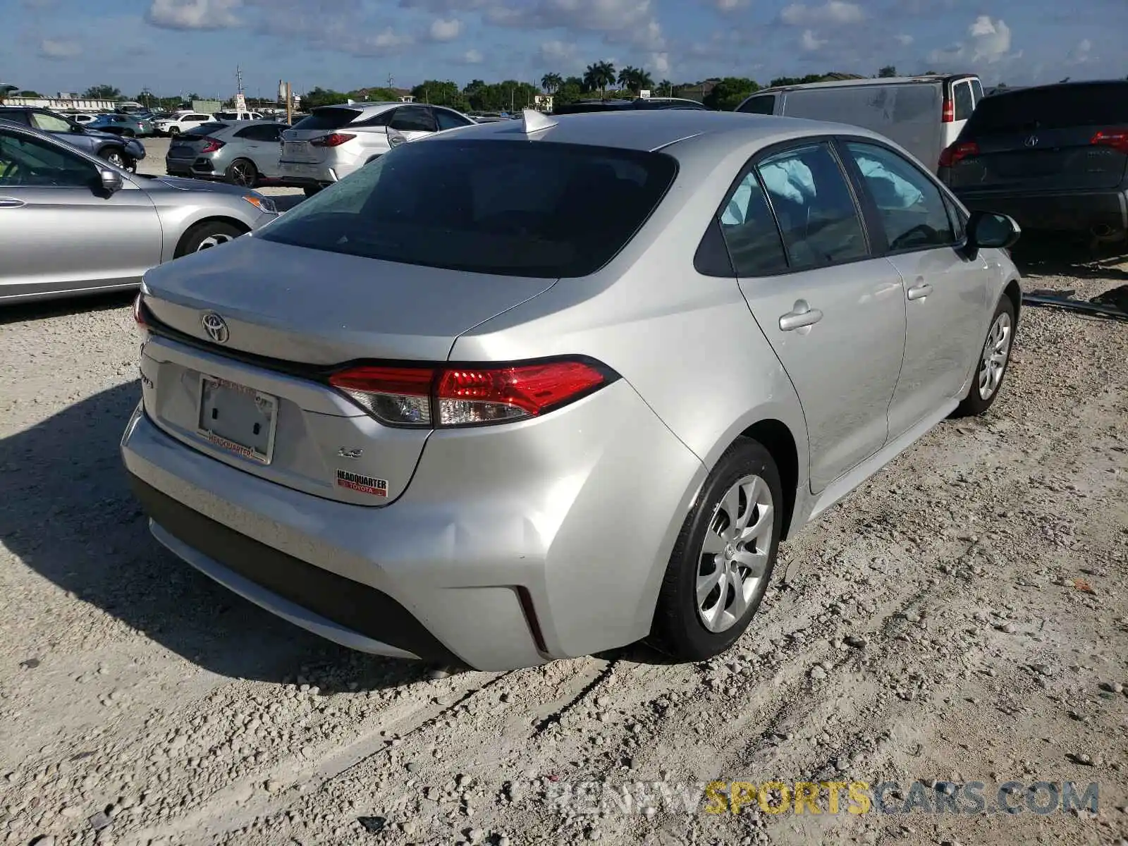 4 Photograph of a damaged car 5YFEPRAE9LP057968 TOYOTA COROLLA 2020