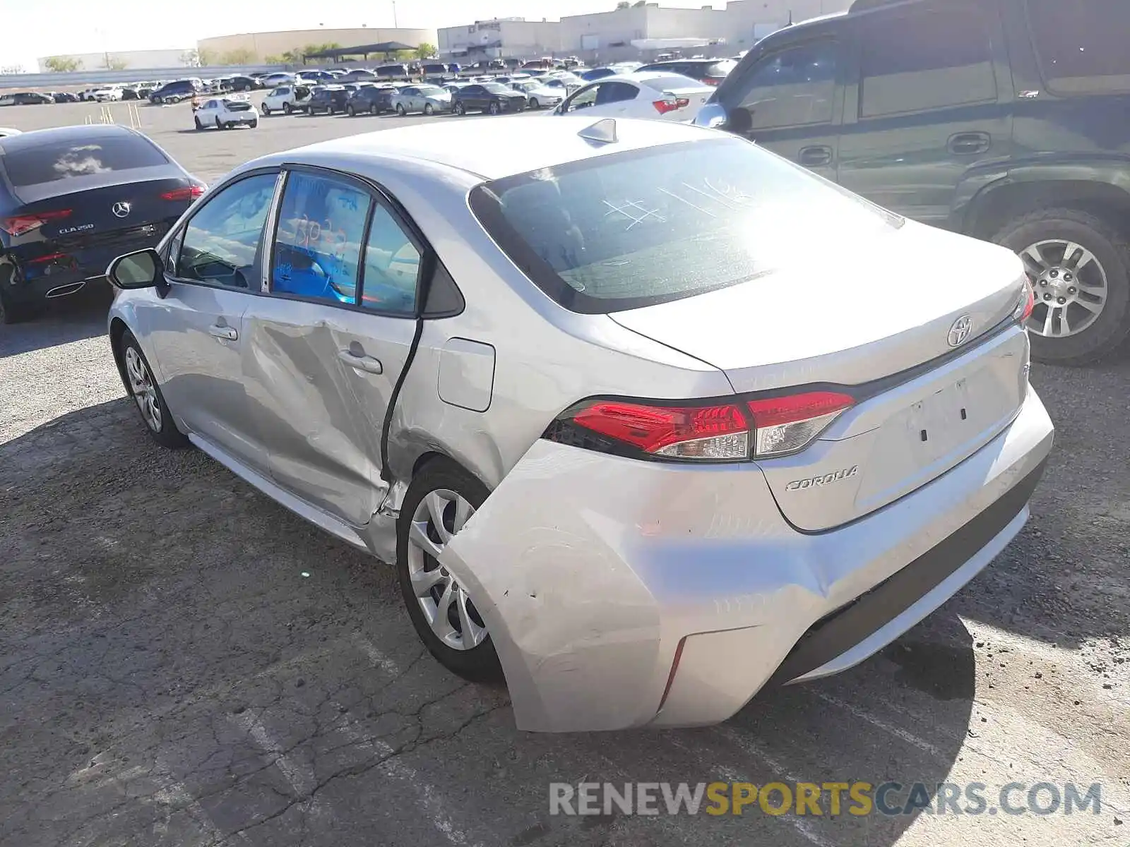 3 Photograph of a damaged car 5YFEPRAE9LP058182 TOYOTA COROLLA 2020