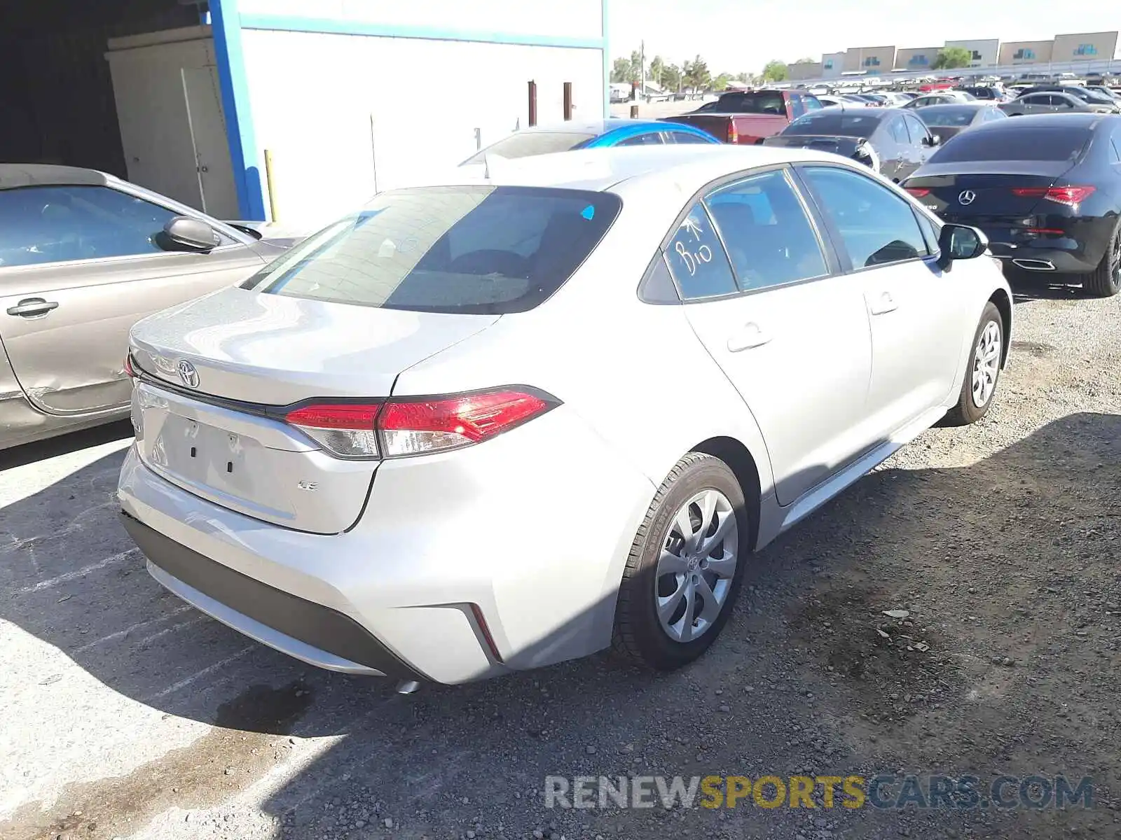 4 Photograph of a damaged car 5YFEPRAE9LP058182 TOYOTA COROLLA 2020