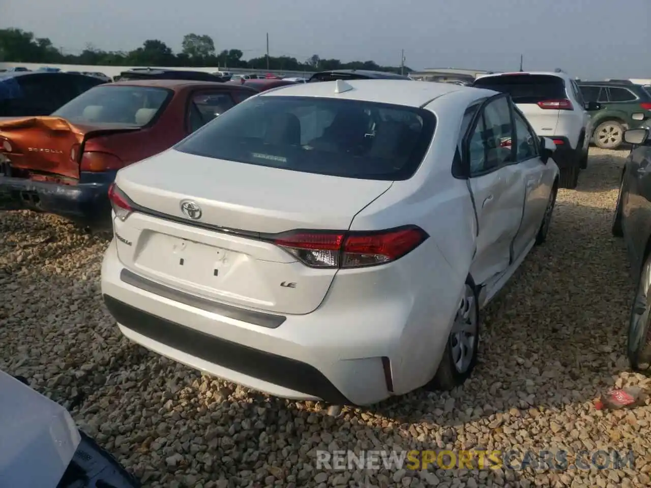 4 Photograph of a damaged car 5YFEPRAE9LP060403 TOYOTA COROLLA 2020