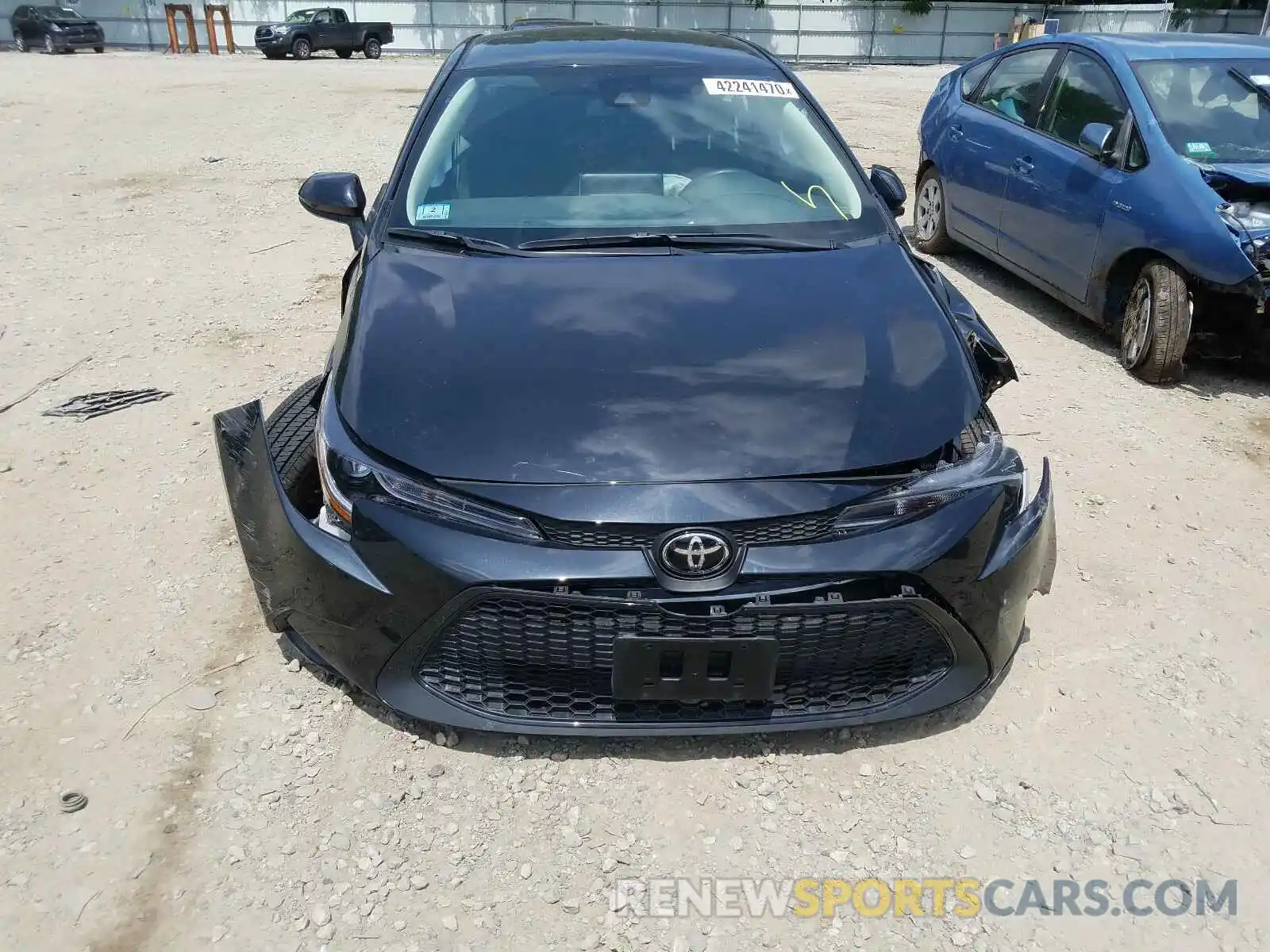 9 Photograph of a damaged car 5YFEPRAE9LP060434 TOYOTA COROLLA 2020