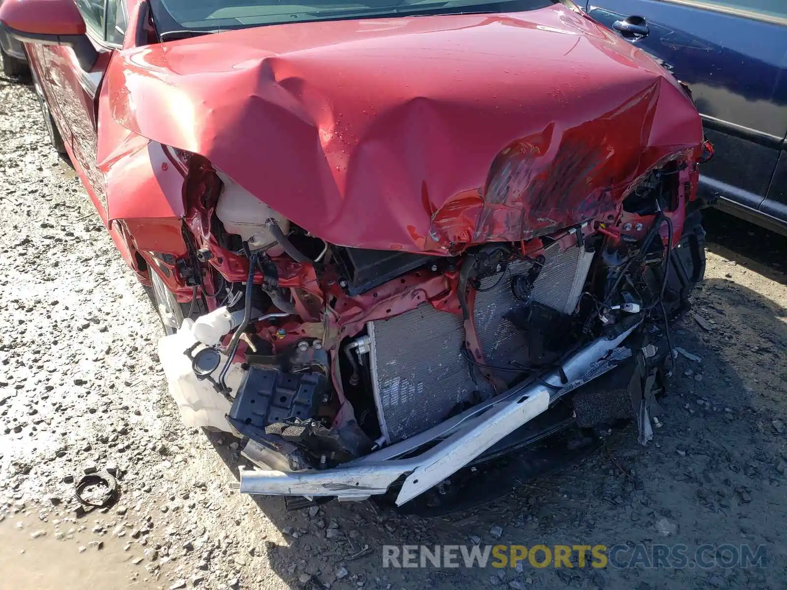 9 Photograph of a damaged car 5YFEPRAE9LP060482 TOYOTA COROLLA 2020