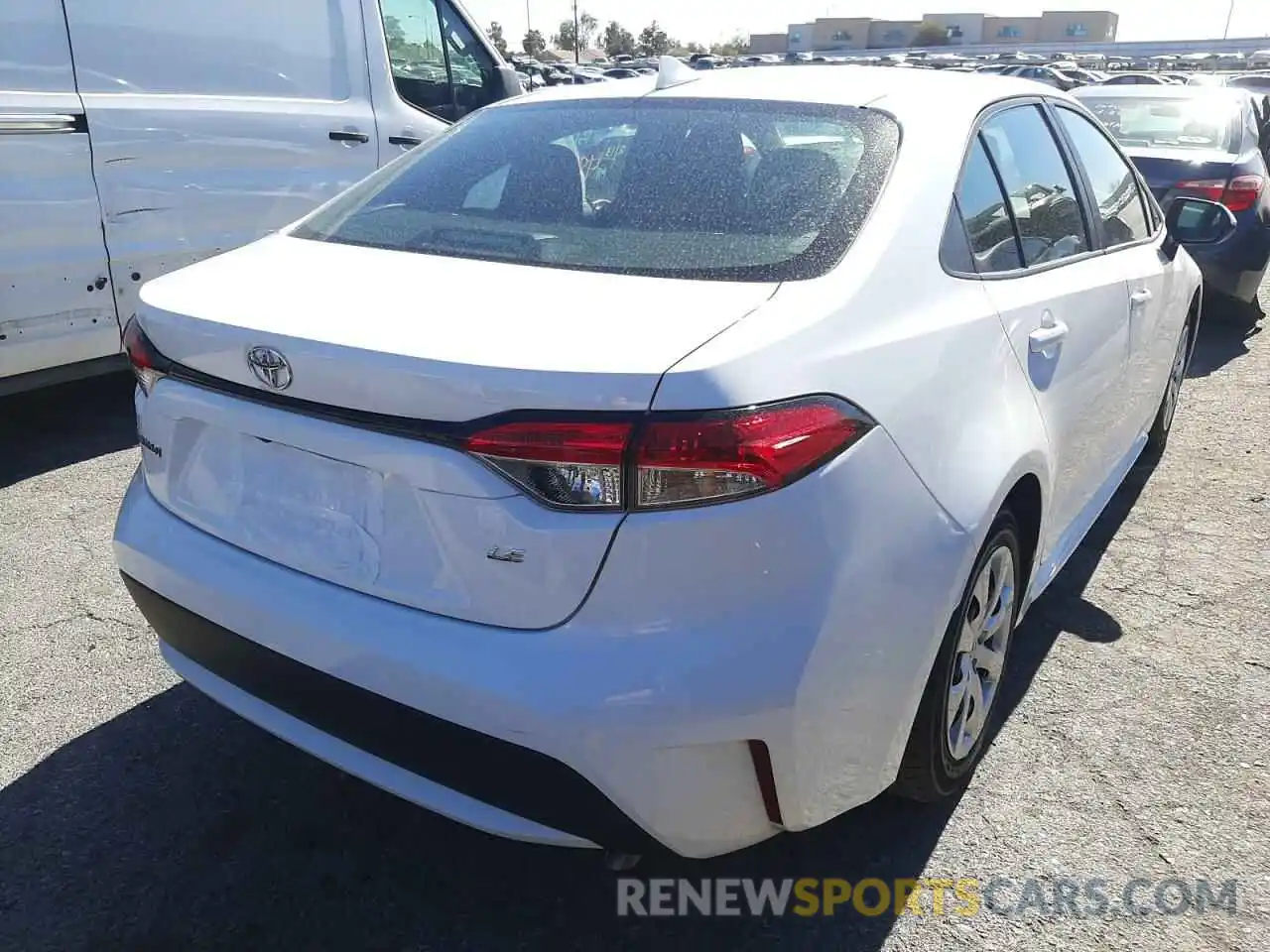 4 Photograph of a damaged car 5YFEPRAE9LP061034 TOYOTA COROLLA 2020