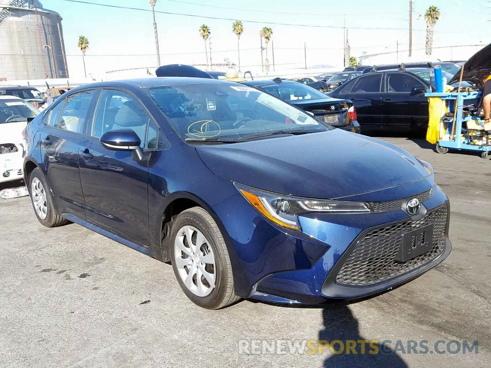 1 Photograph of a damaged car 5YFEPRAE9LP061695 TOYOTA COROLLA 2020