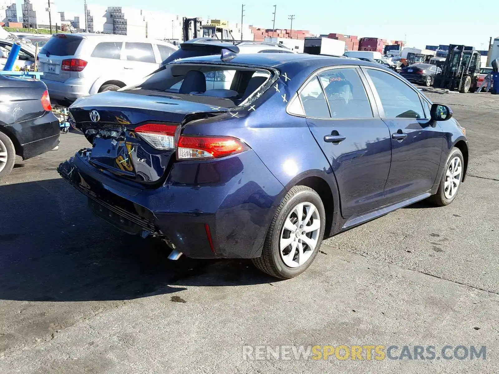 4 Photograph of a damaged car 5YFEPRAE9LP061695 TOYOTA COROLLA 2020