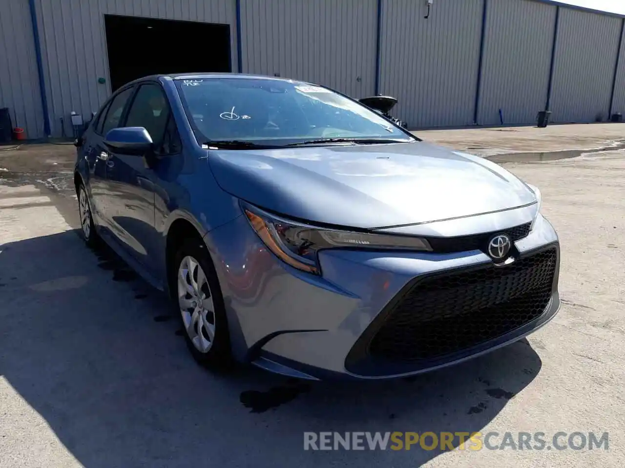 1 Photograph of a damaged car 5YFEPRAE9LP064984 TOYOTA COROLLA 2020