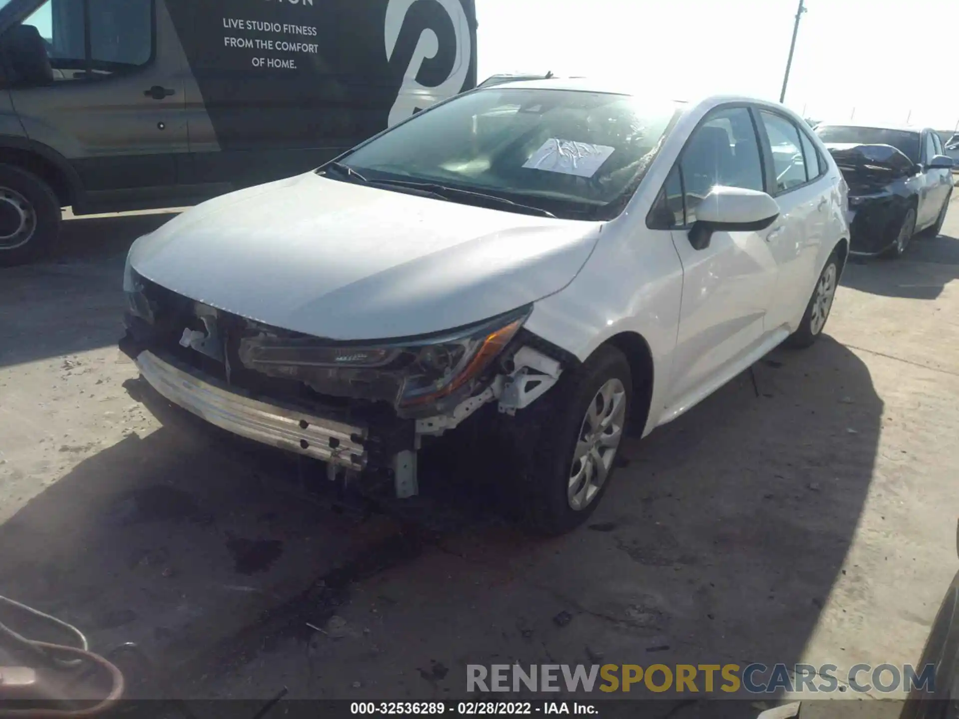 2 Photograph of a damaged car 5YFEPRAE9LP065116 TOYOTA COROLLA 2020