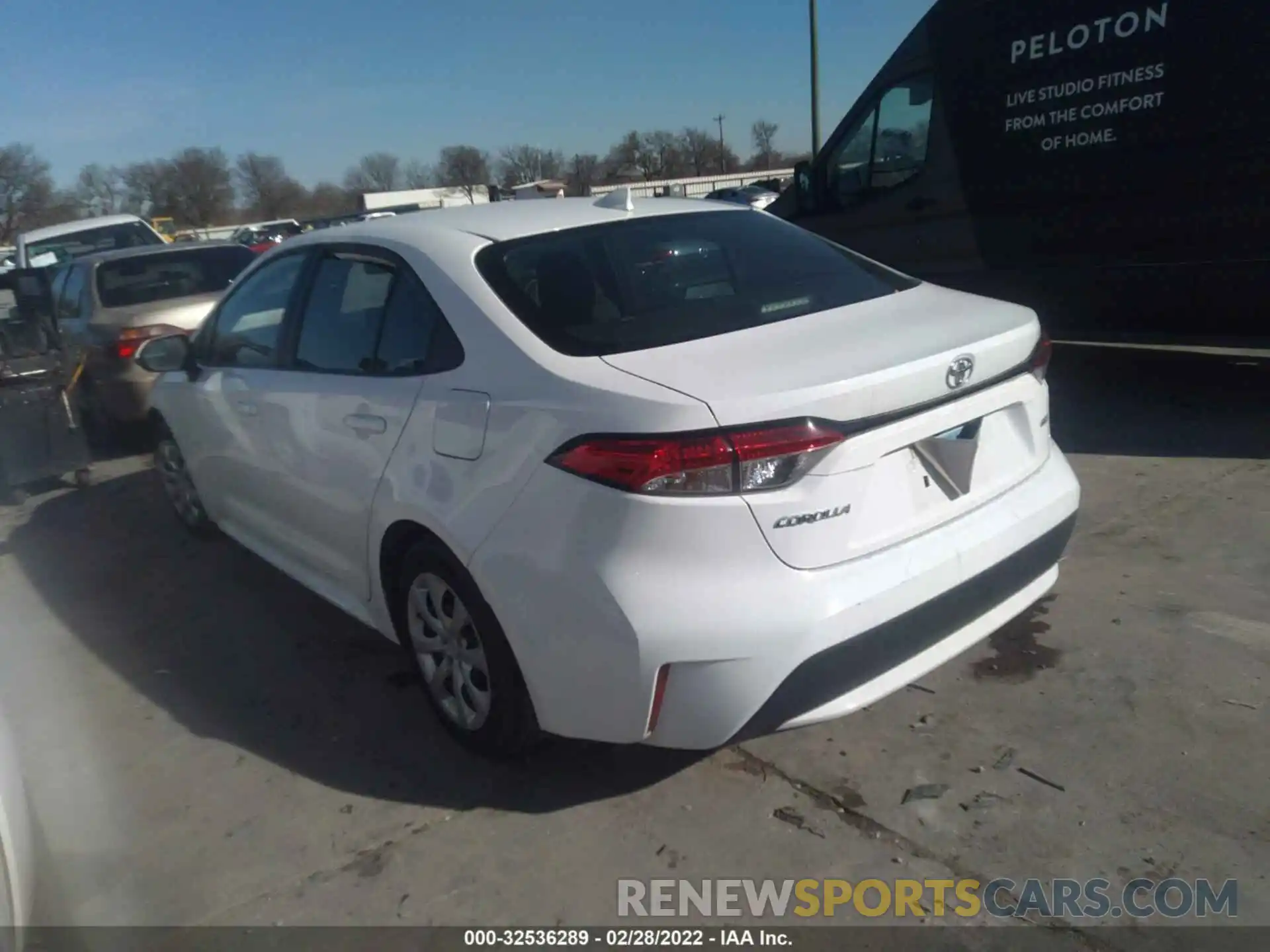 3 Photograph of a damaged car 5YFEPRAE9LP065116 TOYOTA COROLLA 2020