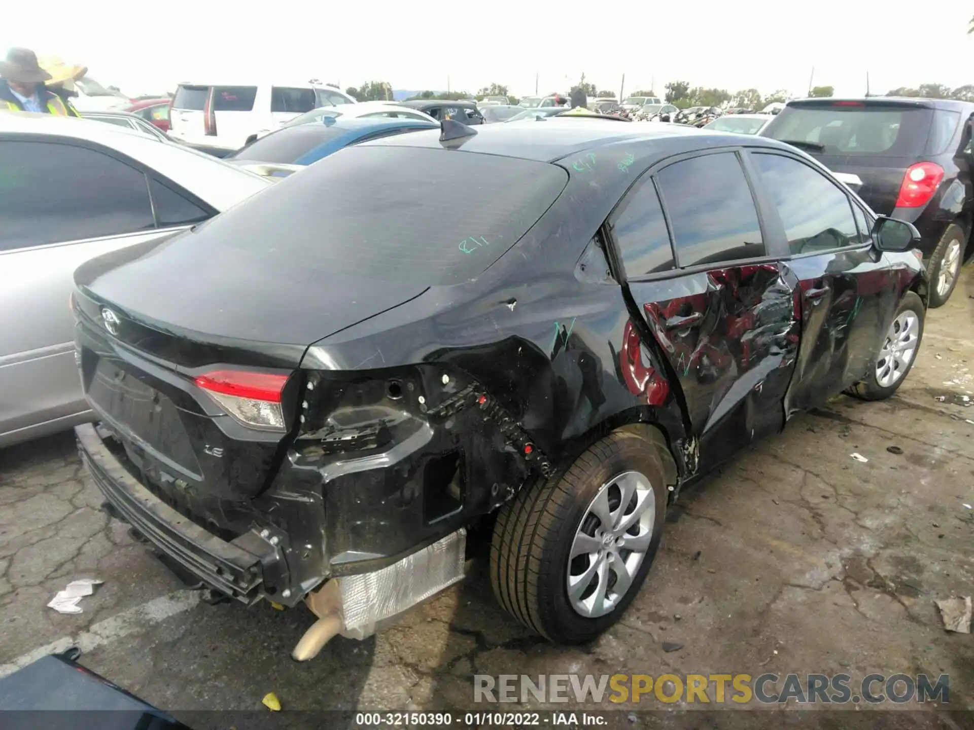 4 Photograph of a damaged car 5YFEPRAE9LP065147 TOYOTA COROLLA 2020