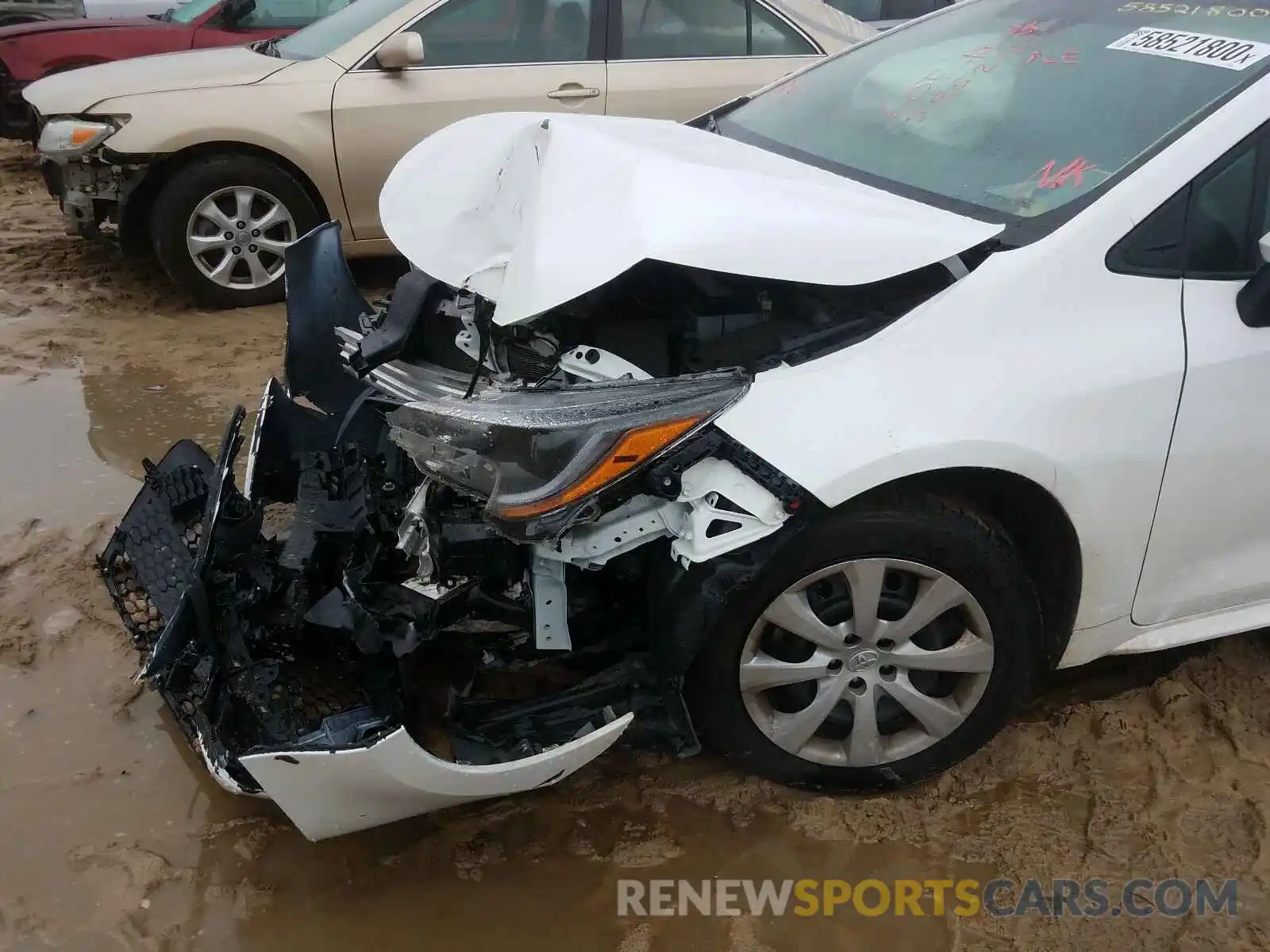 9 Photograph of a damaged car 5YFEPRAE9LP066184 TOYOTA COROLLA 2020