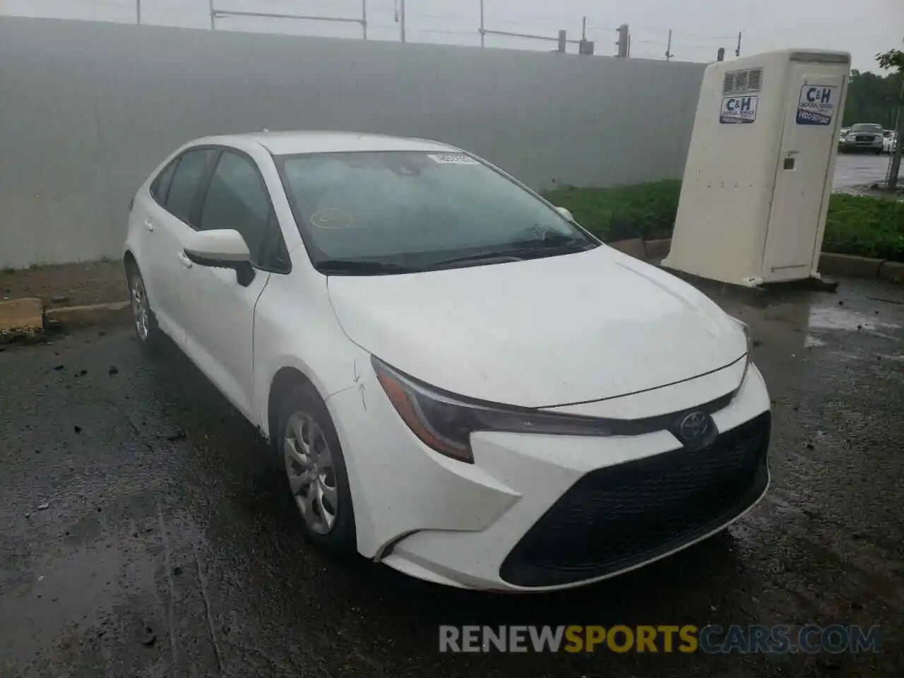 1 Photograph of a damaged car 5YFEPRAE9LP066475 TOYOTA COROLLA 2020