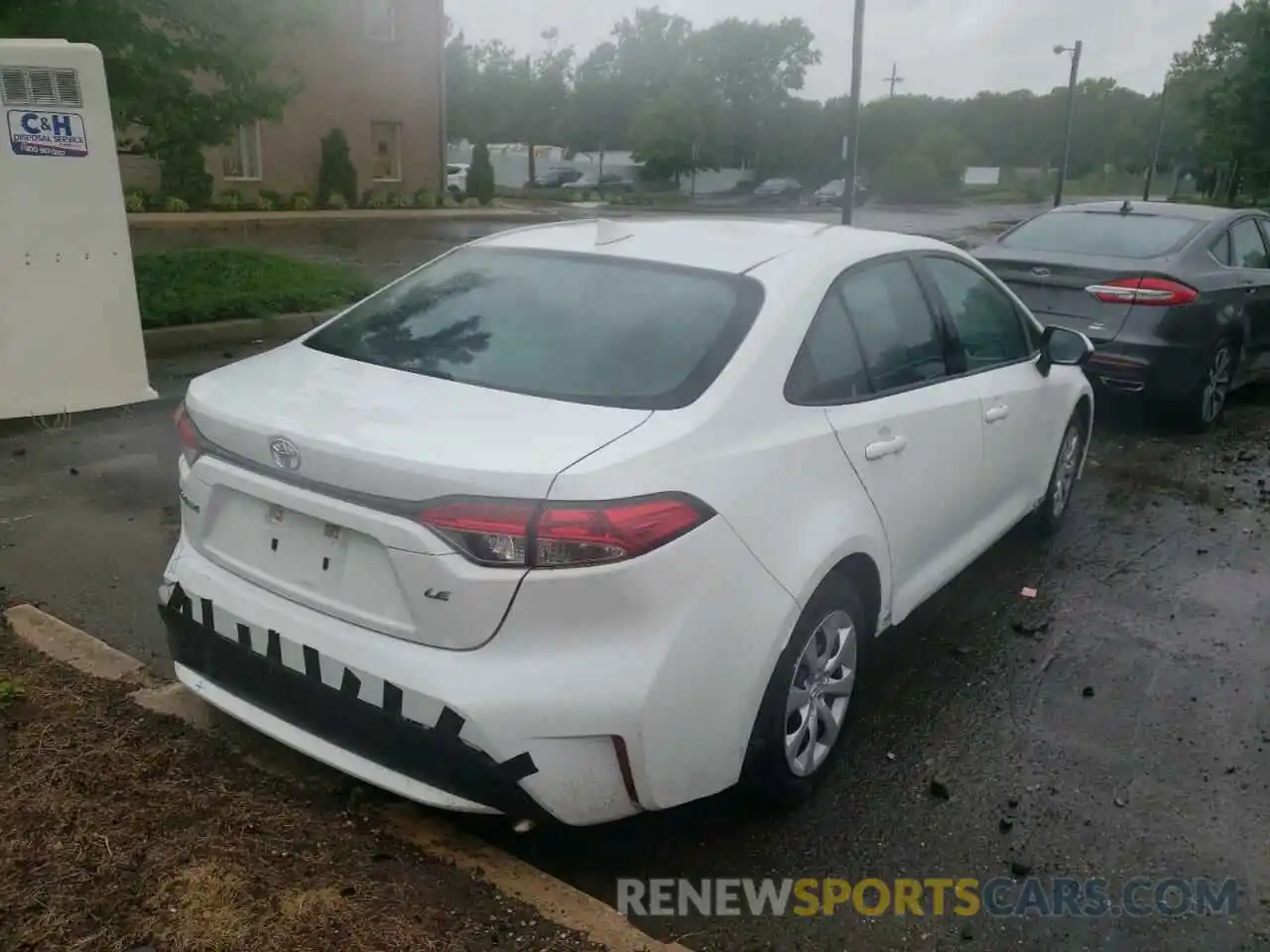 4 Photograph of a damaged car 5YFEPRAE9LP066475 TOYOTA COROLLA 2020