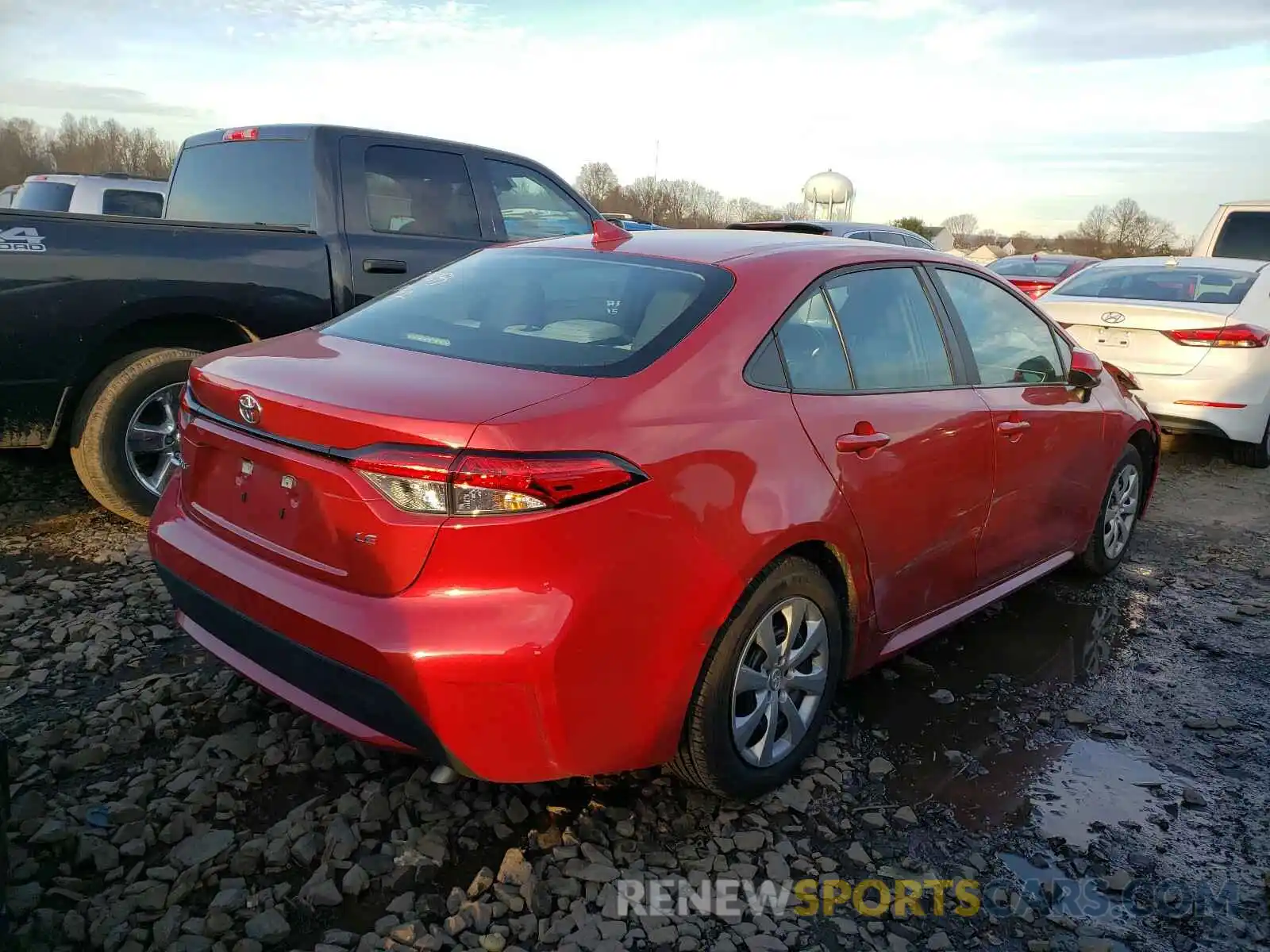 4 Photograph of a damaged car 5YFEPRAE9LP068260 TOYOTA COROLLA 2020