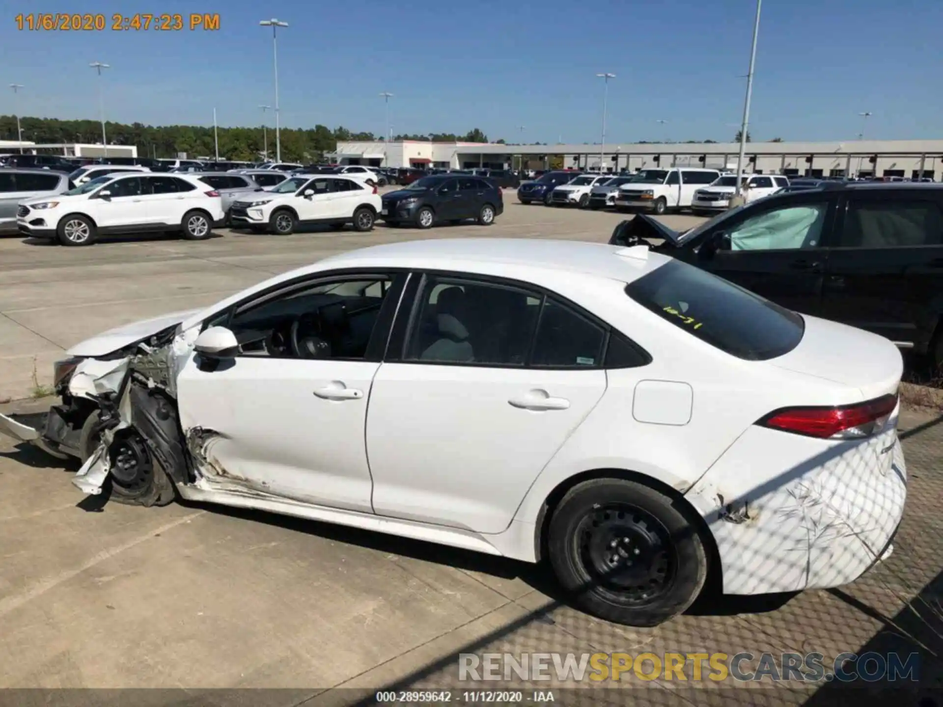 16 Photograph of a damaged car 5YFEPRAE9LP069330 TOYOTA COROLLA 2020