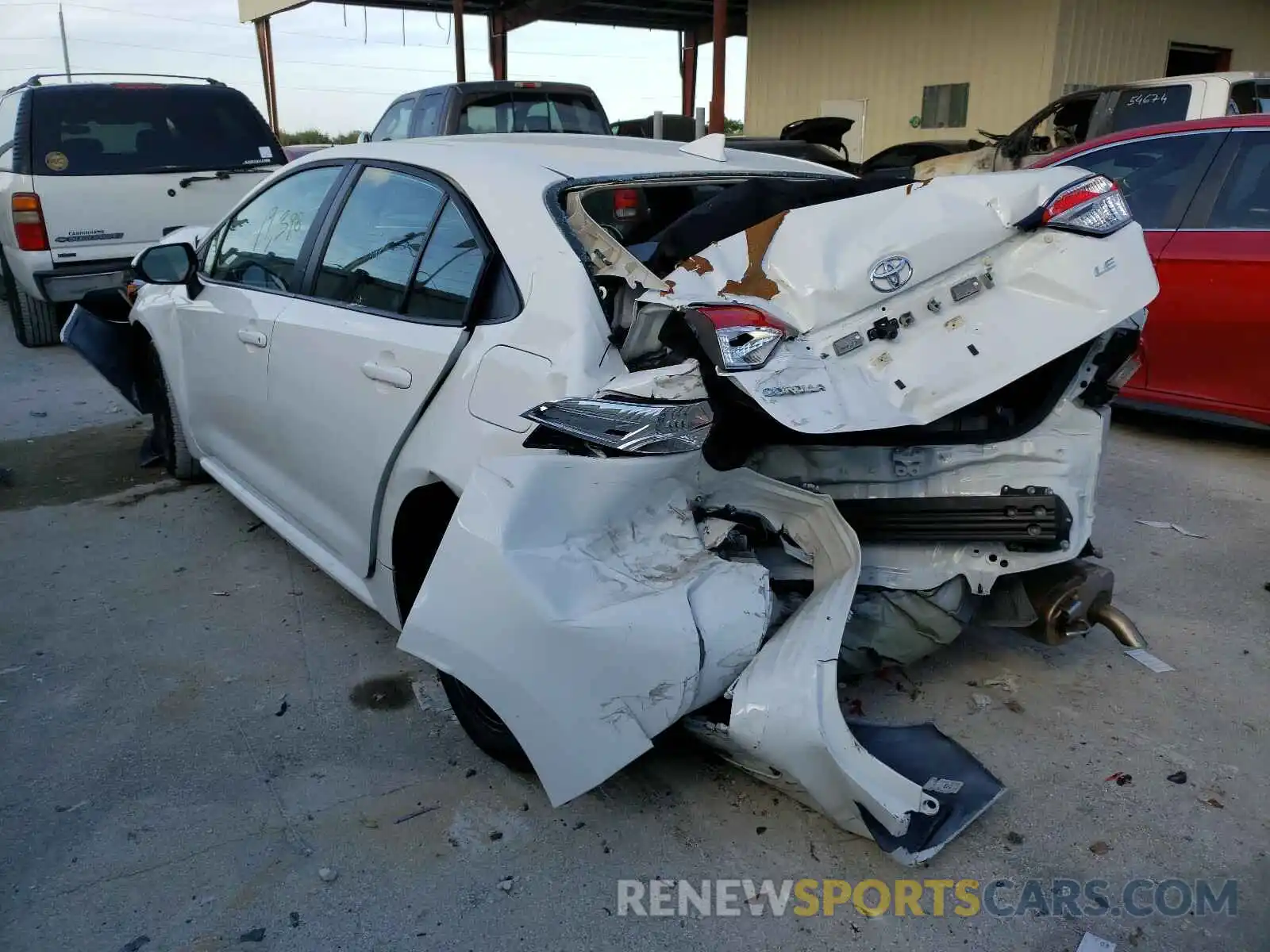 3 Photograph of a damaged car 5YFEPRAE9LP069683 TOYOTA COROLLA 2020