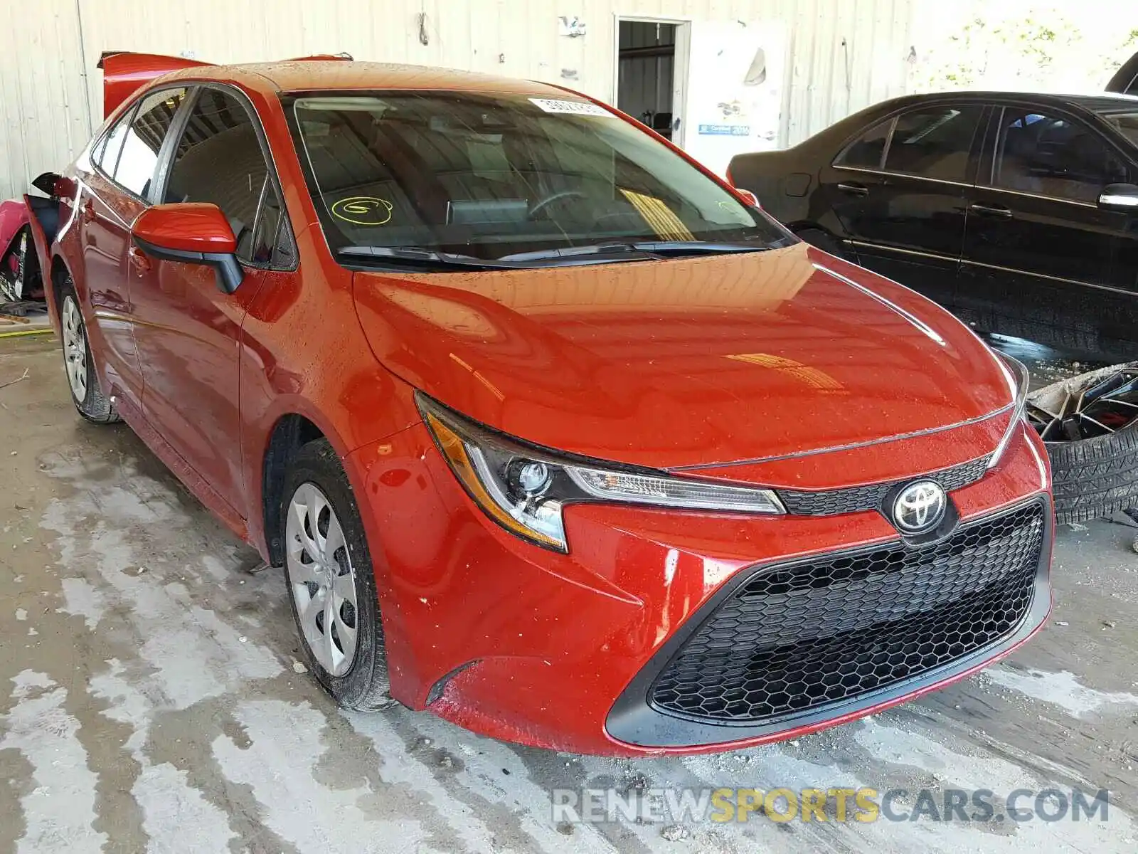 1 Photograph of a damaged car 5YFEPRAE9LP069697 TOYOTA COROLLA 2020