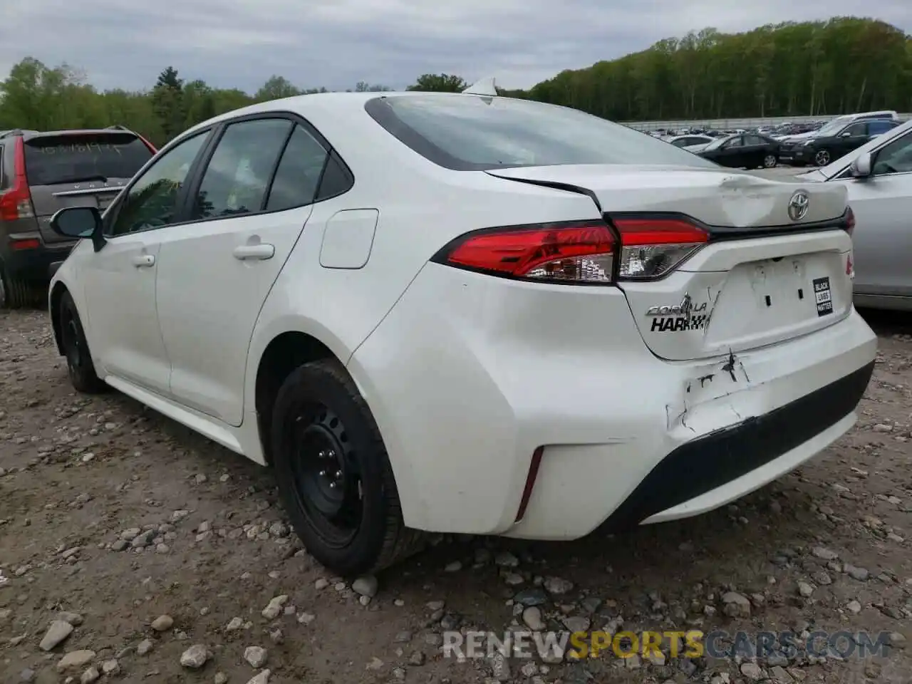 3 Photograph of a damaged car 5YFEPRAE9LP070977 TOYOTA COROLLA 2020