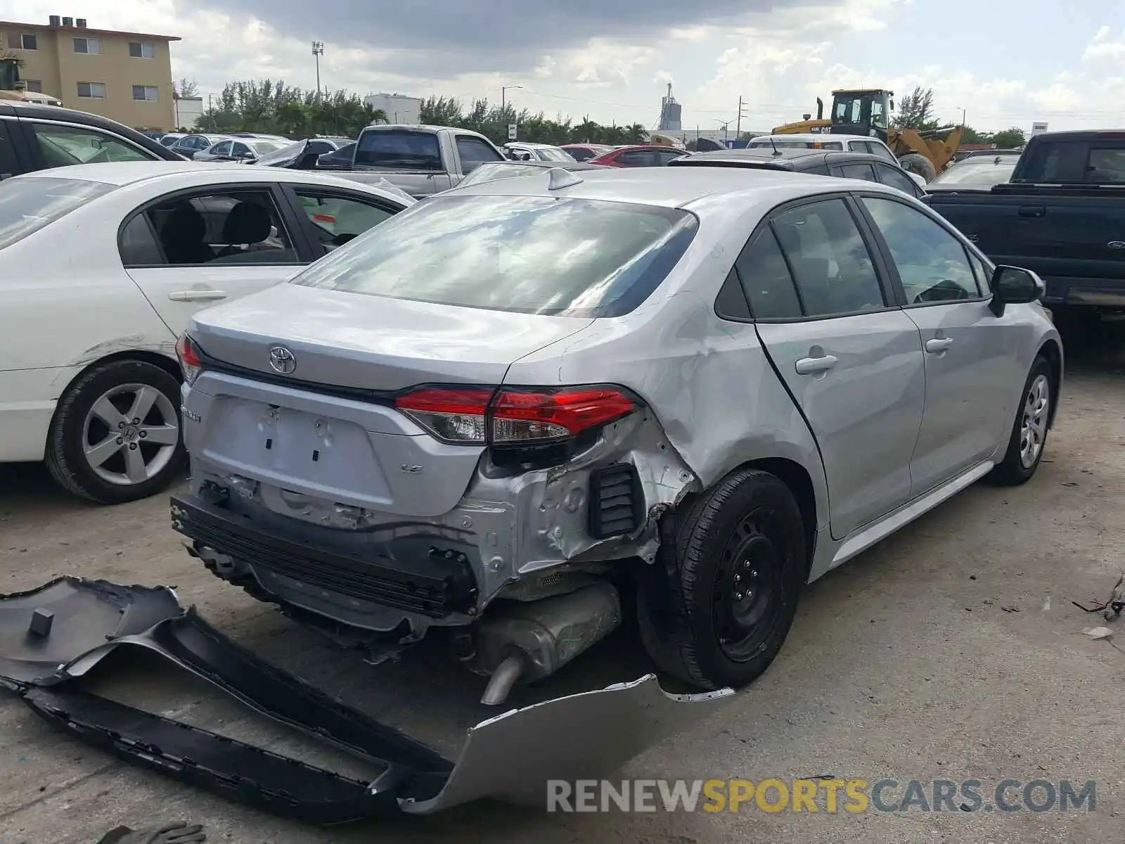 4 Photograph of a damaged car 5YFEPRAE9LP071286 TOYOTA COROLLA 2020