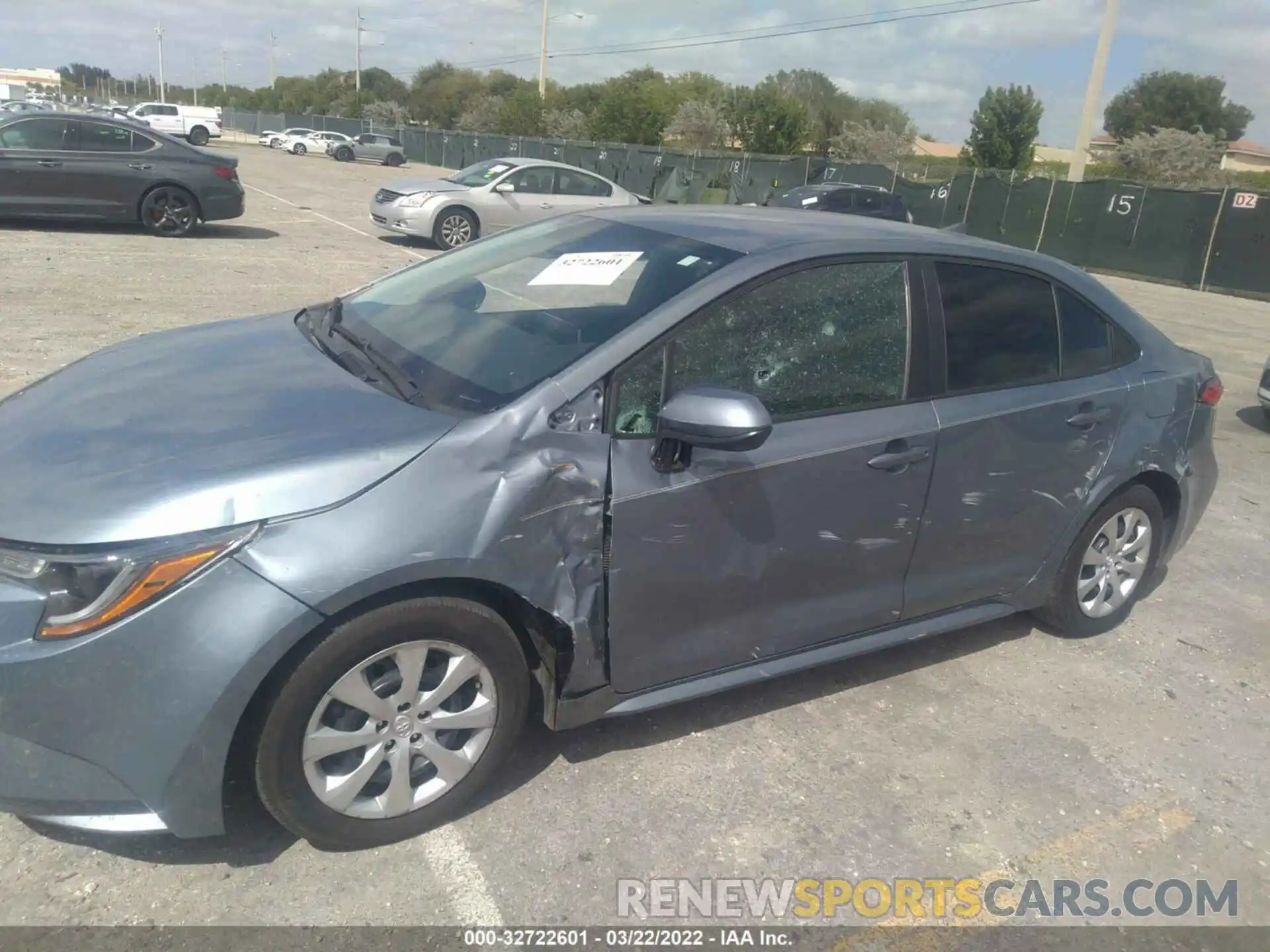 6 Photograph of a damaged car 5YFEPRAE9LP072793 TOYOTA COROLLA 2020