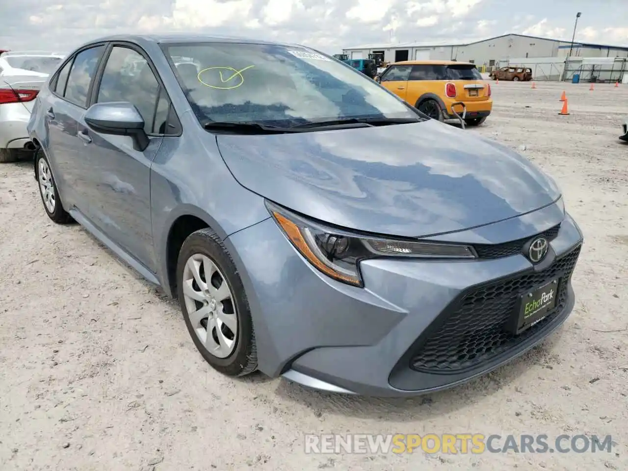 1 Photograph of a damaged car 5YFEPRAE9LP073457 TOYOTA COROLLA 2020