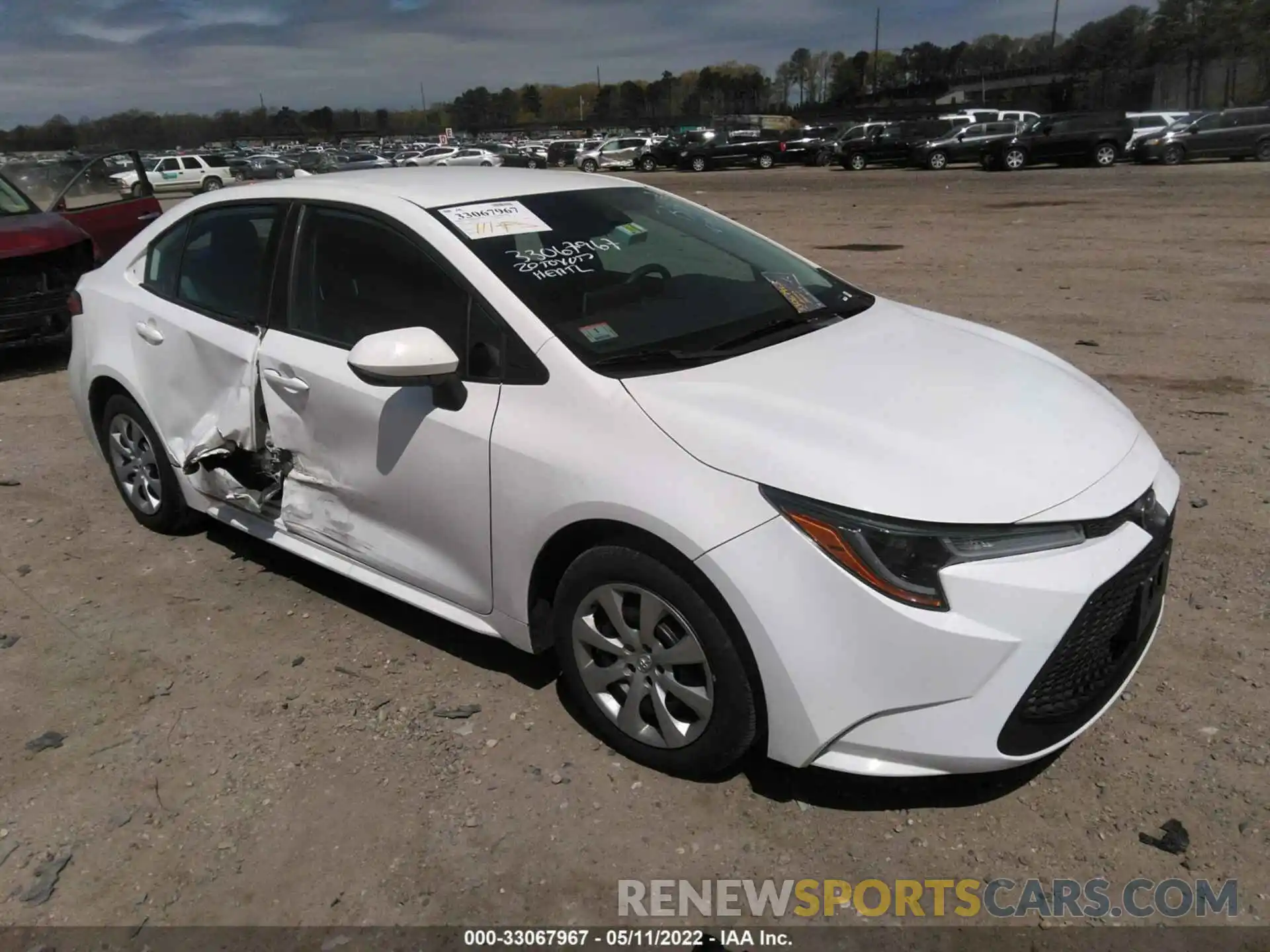 1 Photograph of a damaged car 5YFEPRAE9LP073619 TOYOTA COROLLA 2020