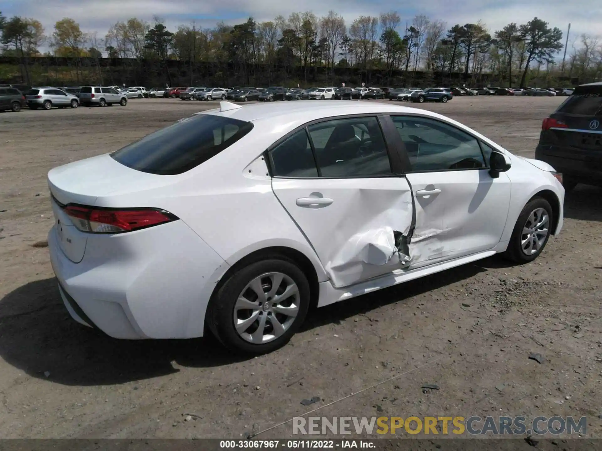 4 Photograph of a damaged car 5YFEPRAE9LP073619 TOYOTA COROLLA 2020