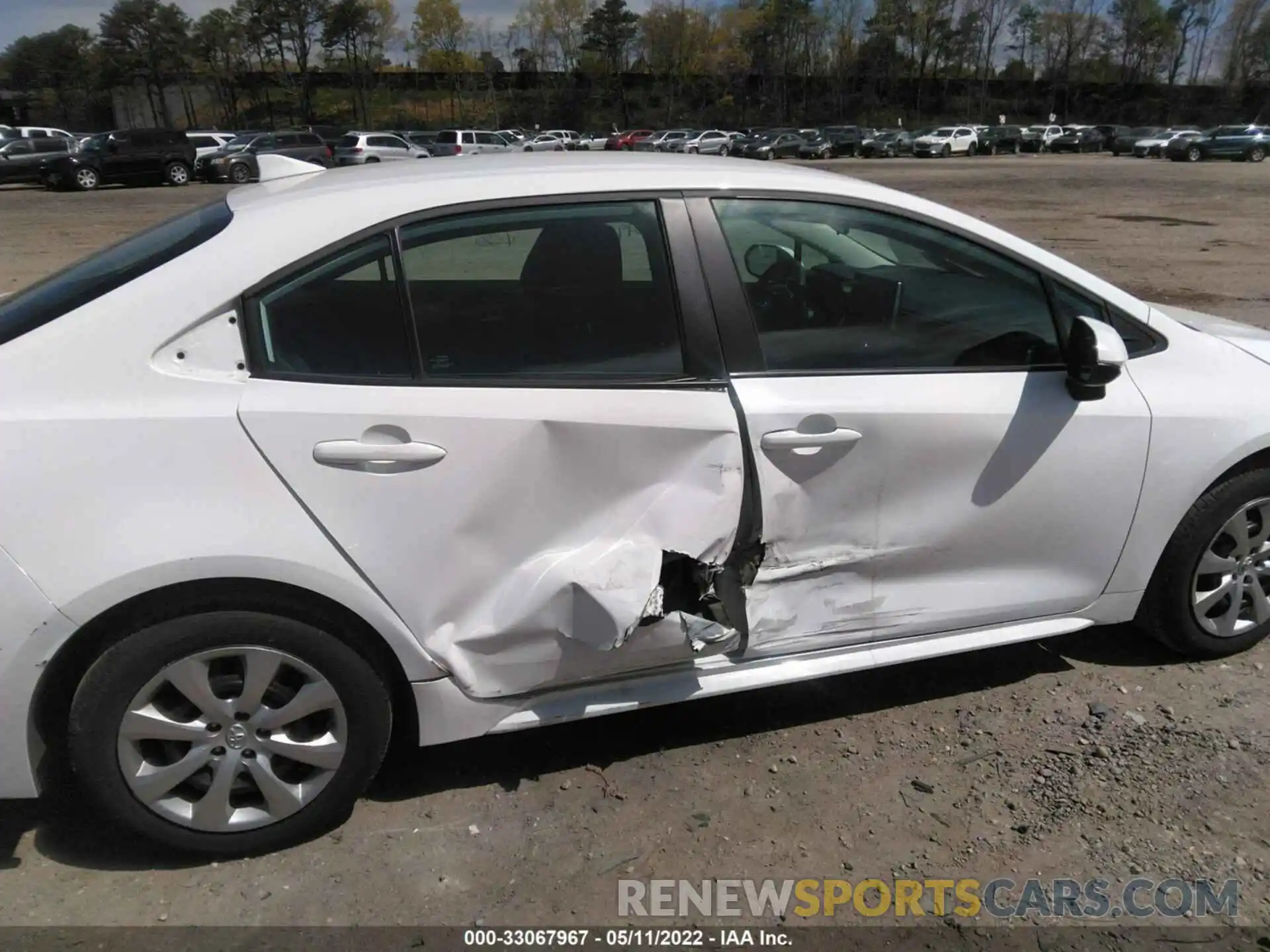 6 Photograph of a damaged car 5YFEPRAE9LP073619 TOYOTA COROLLA 2020