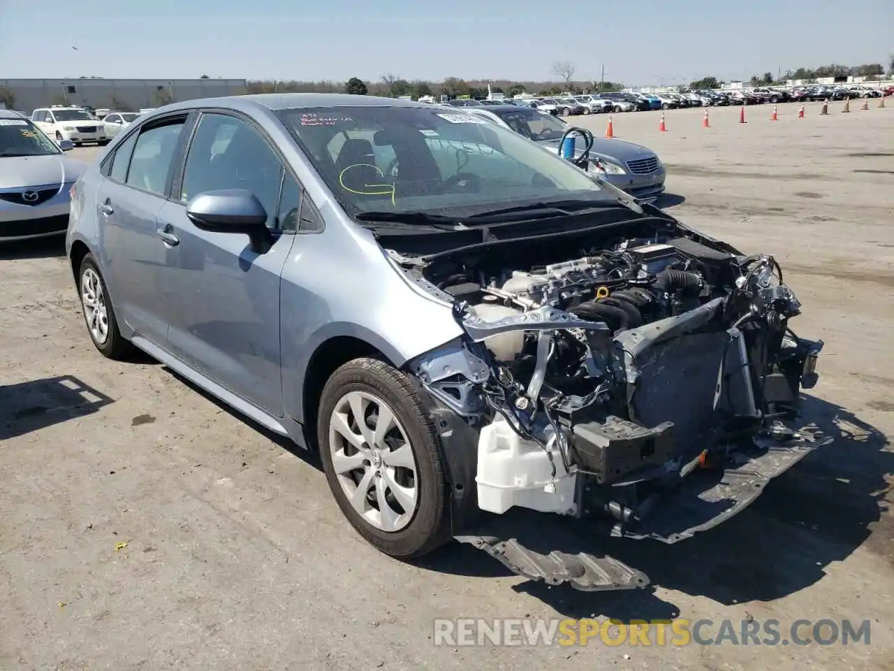 1 Photograph of a damaged car 5YFEPRAE9LP073927 TOYOTA COROLLA 2020