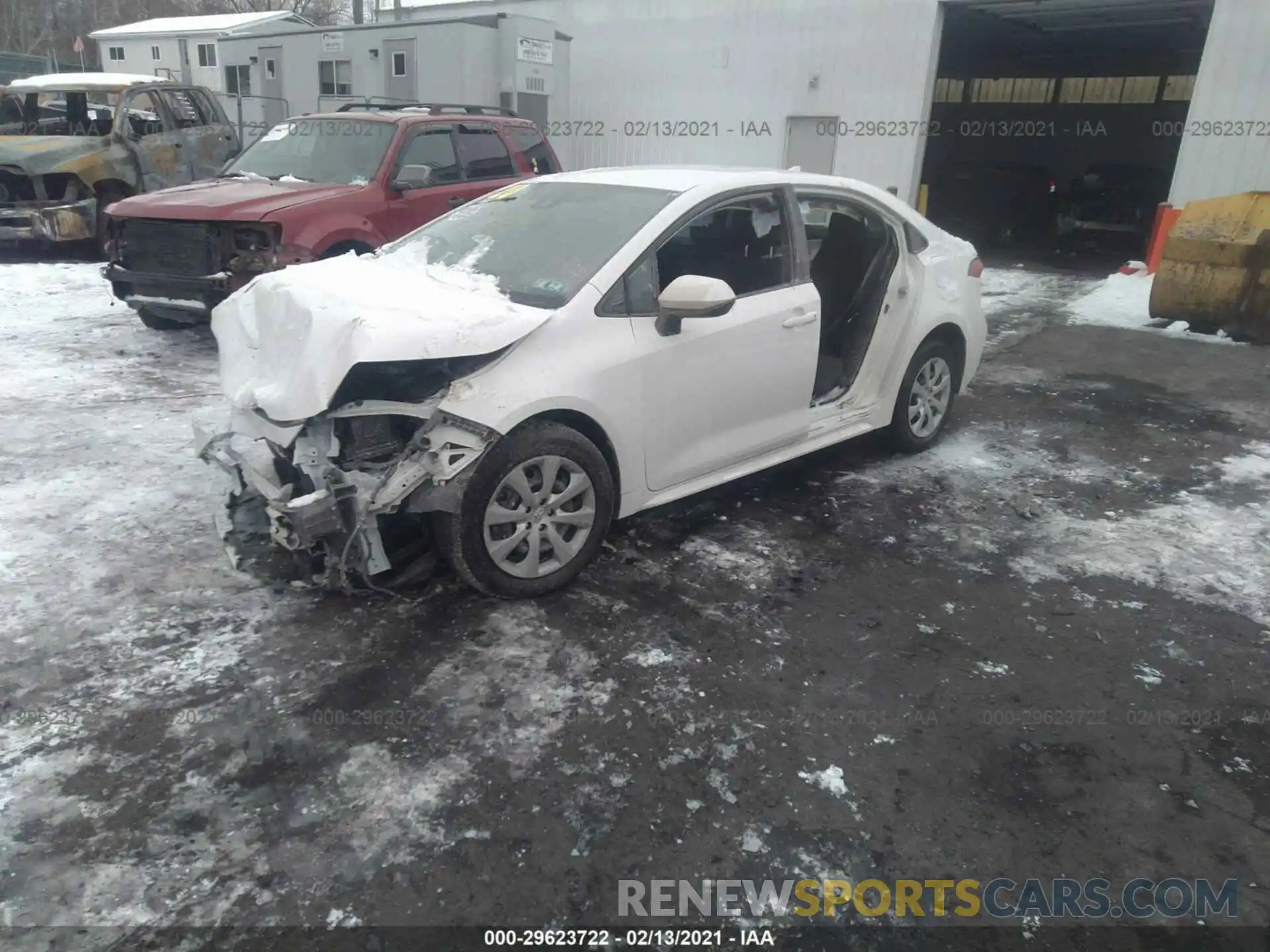 2 Photograph of a damaged car 5YFEPRAE9LP074026 TOYOTA COROLLA 2020