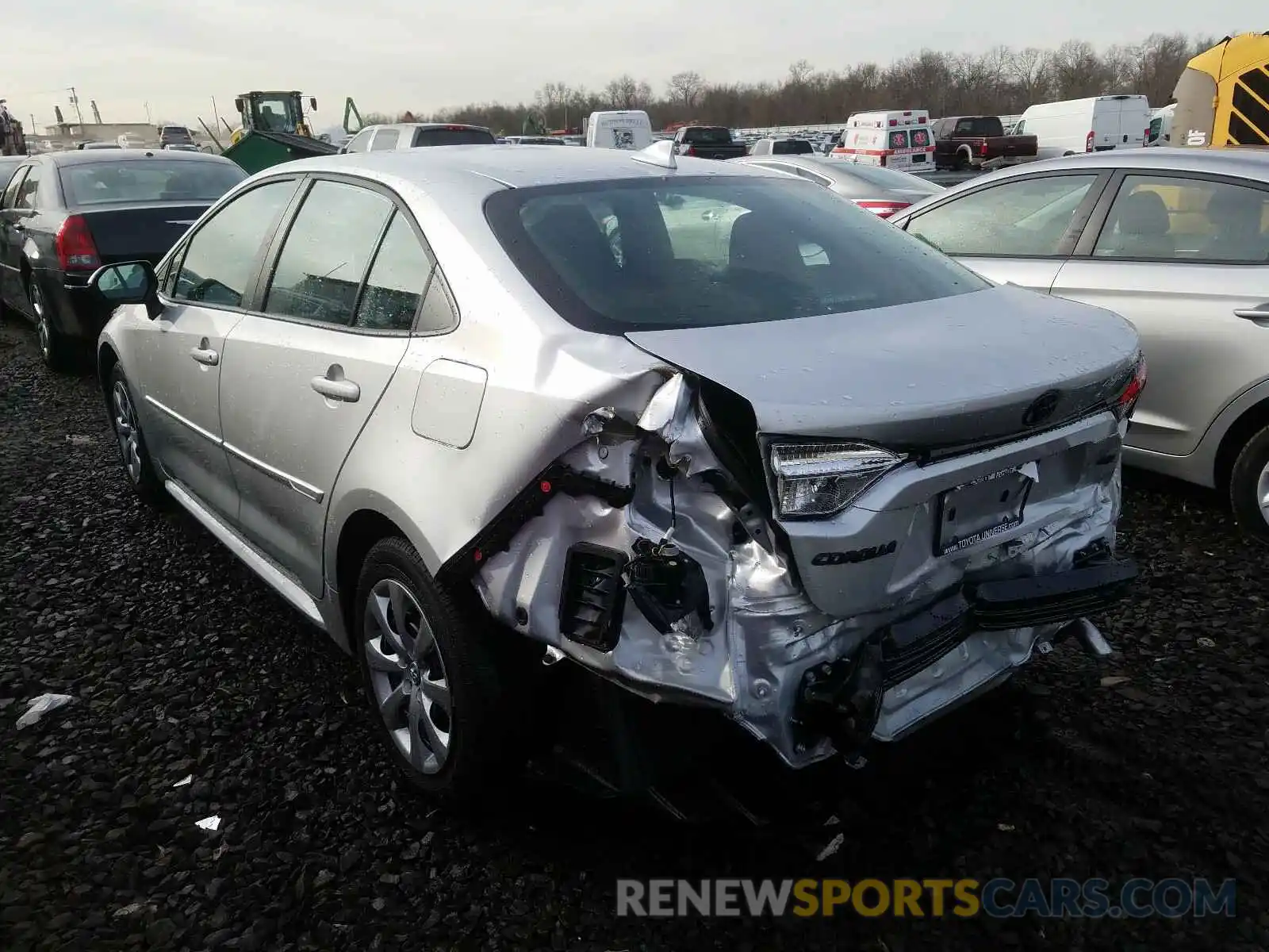 3 Photograph of a damaged car 5YFEPRAE9LP074608 TOYOTA COROLLA 2020