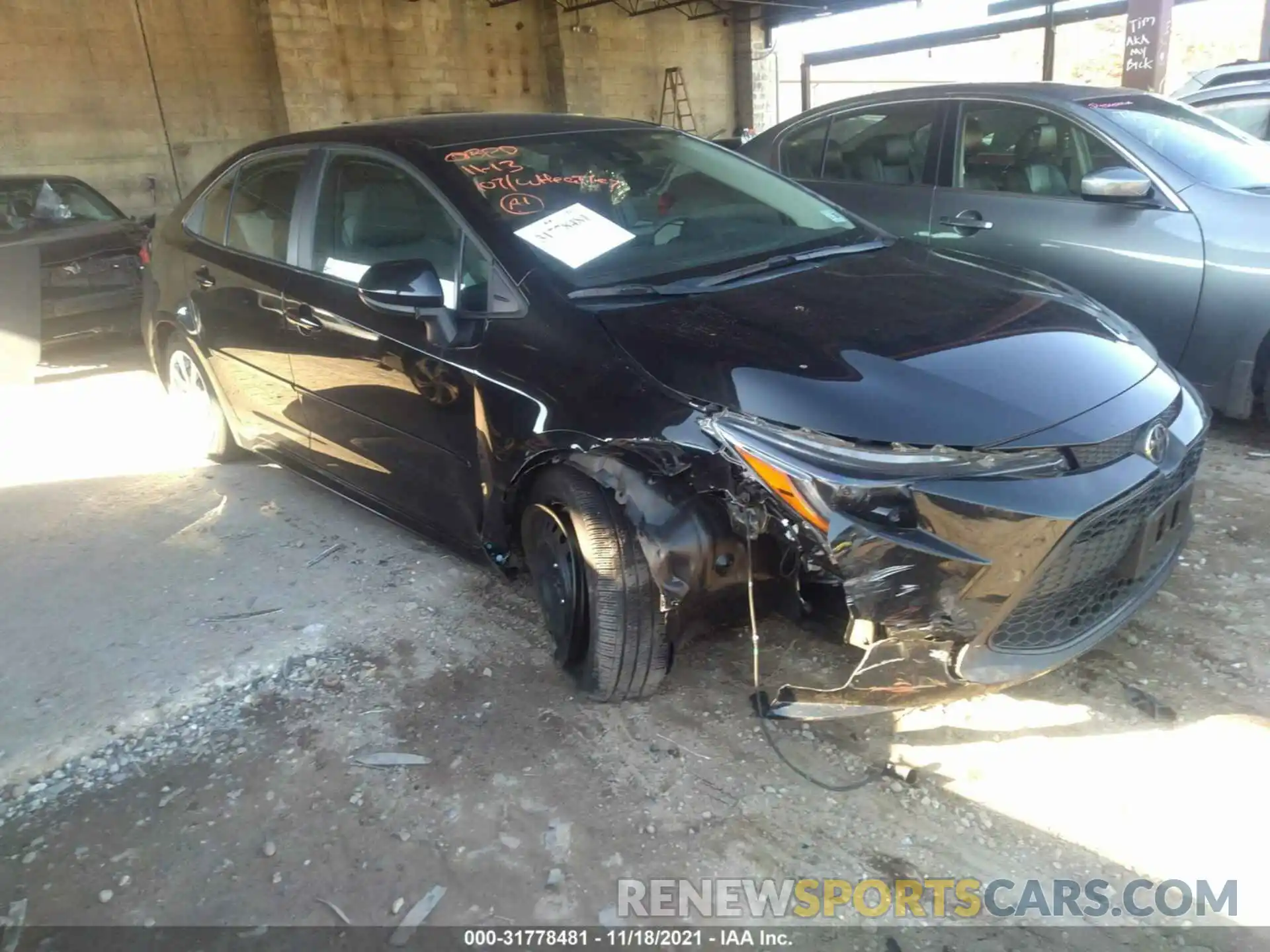 1 Photograph of a damaged car 5YFEPRAE9LP074656 TOYOTA COROLLA 2020