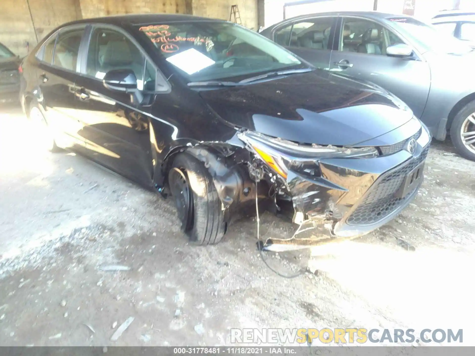 6 Photograph of a damaged car 5YFEPRAE9LP074656 TOYOTA COROLLA 2020