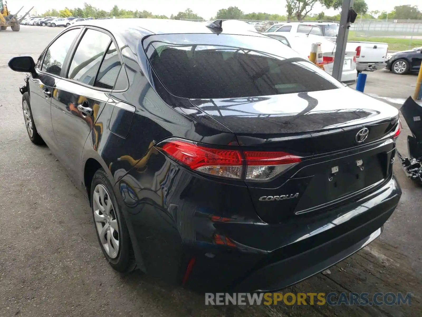 3 Photograph of a damaged car 5YFEPRAE9LP074687 TOYOTA COROLLA 2020