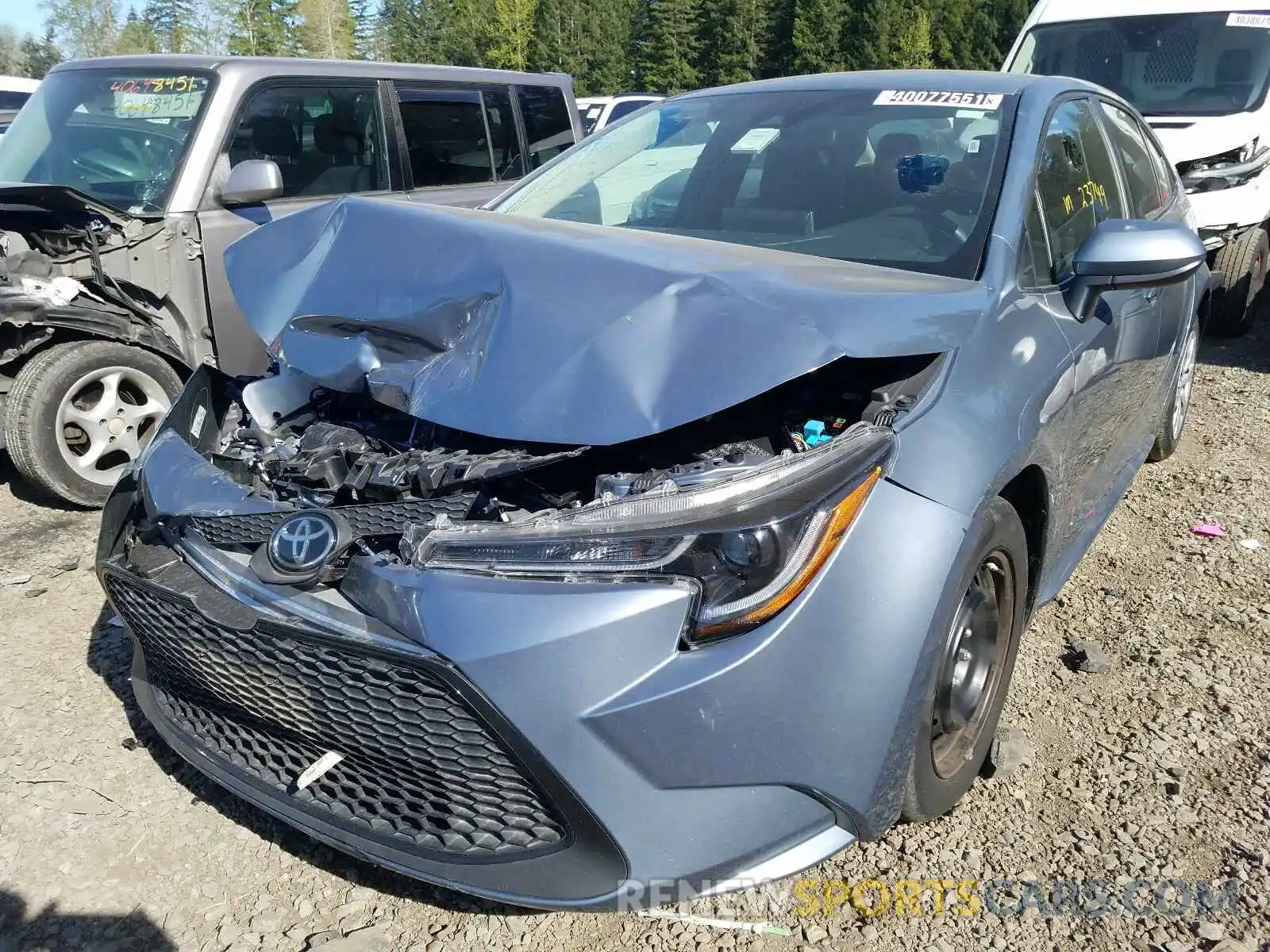 2 Photograph of a damaged car 5YFEPRAE9LP076083 TOYOTA COROLLA 2020