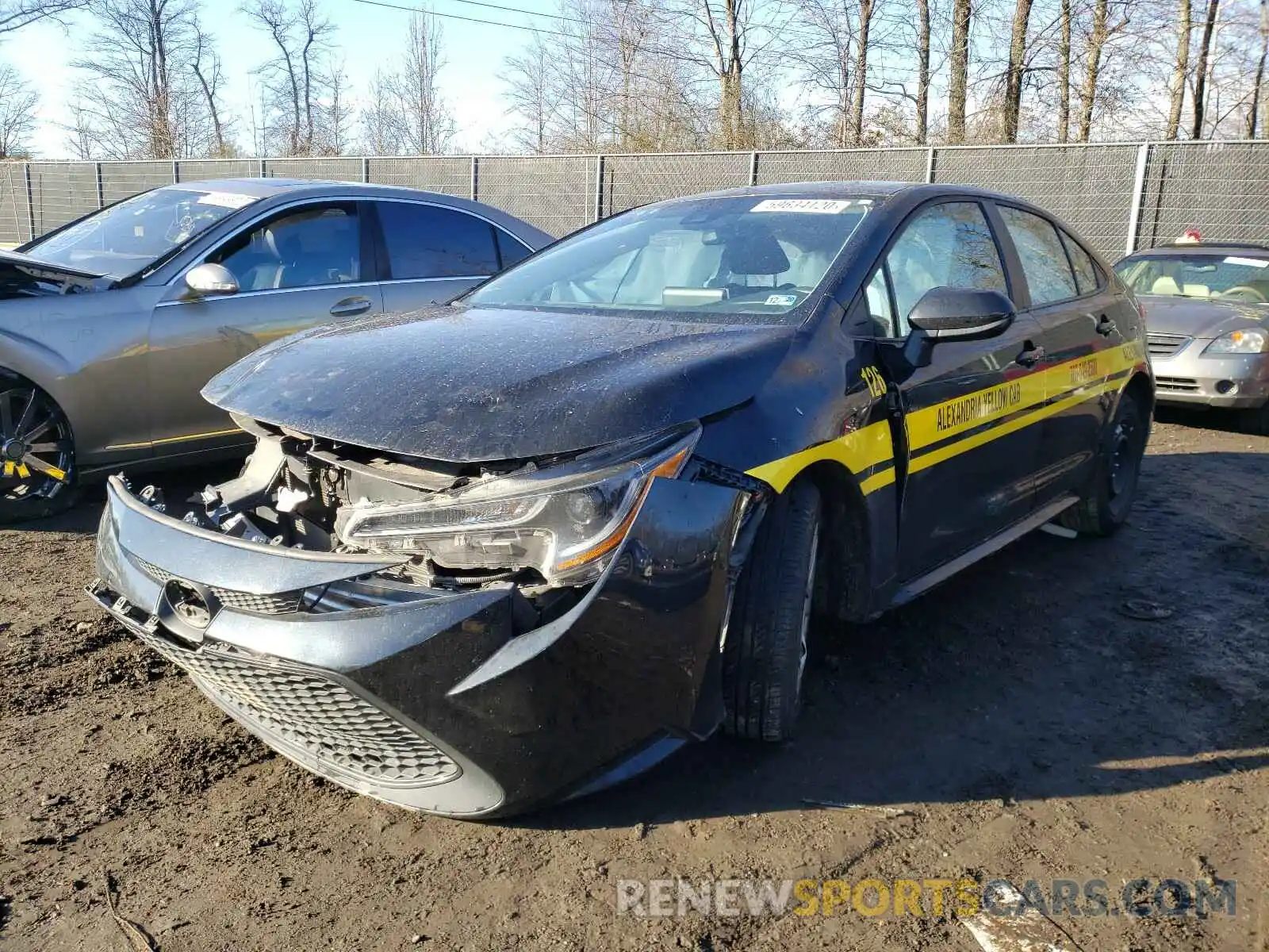 2 Photograph of a damaged car 5YFEPRAE9LP076178 TOYOTA COROLLA 2020