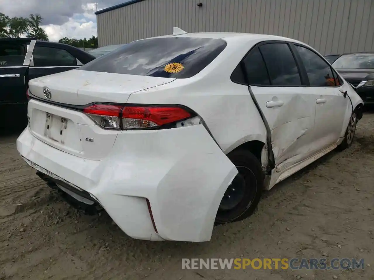 4 Photograph of a damaged car 5YFEPRAE9LP078397 TOYOTA COROLLA 2020