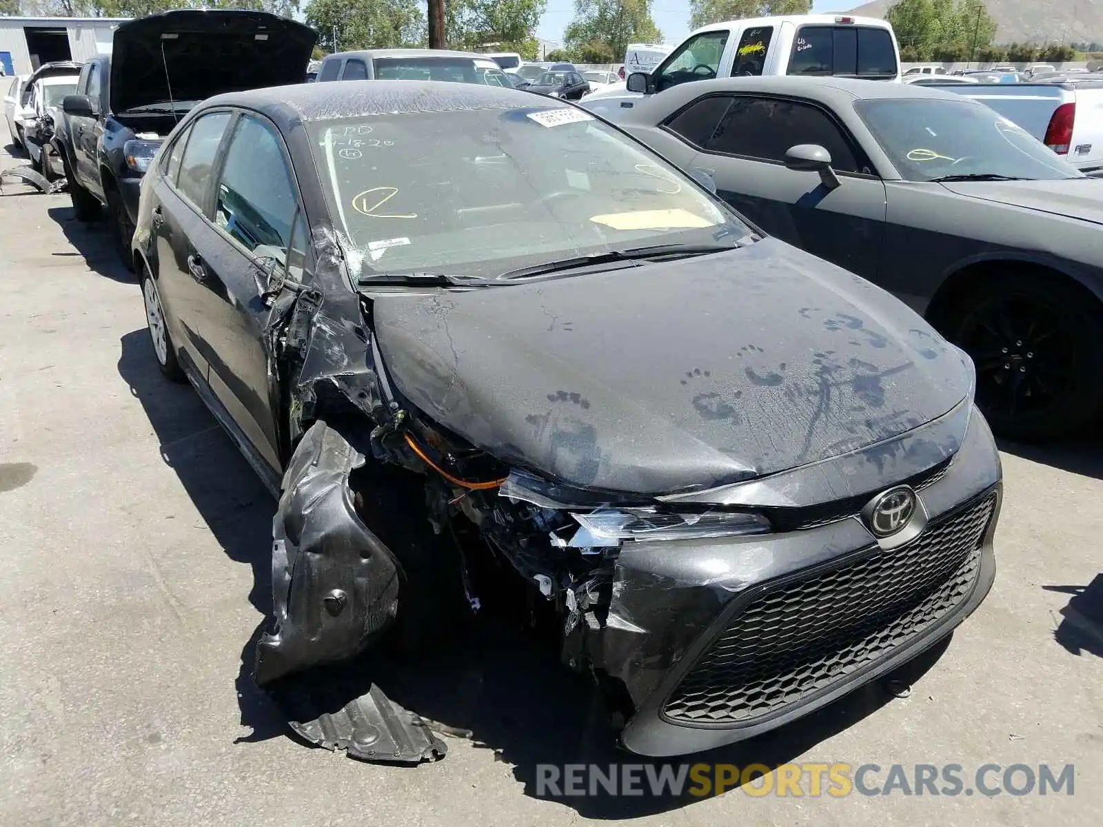 1 Photograph of a damaged car 5YFEPRAE9LP078500 TOYOTA COROLLA 2020