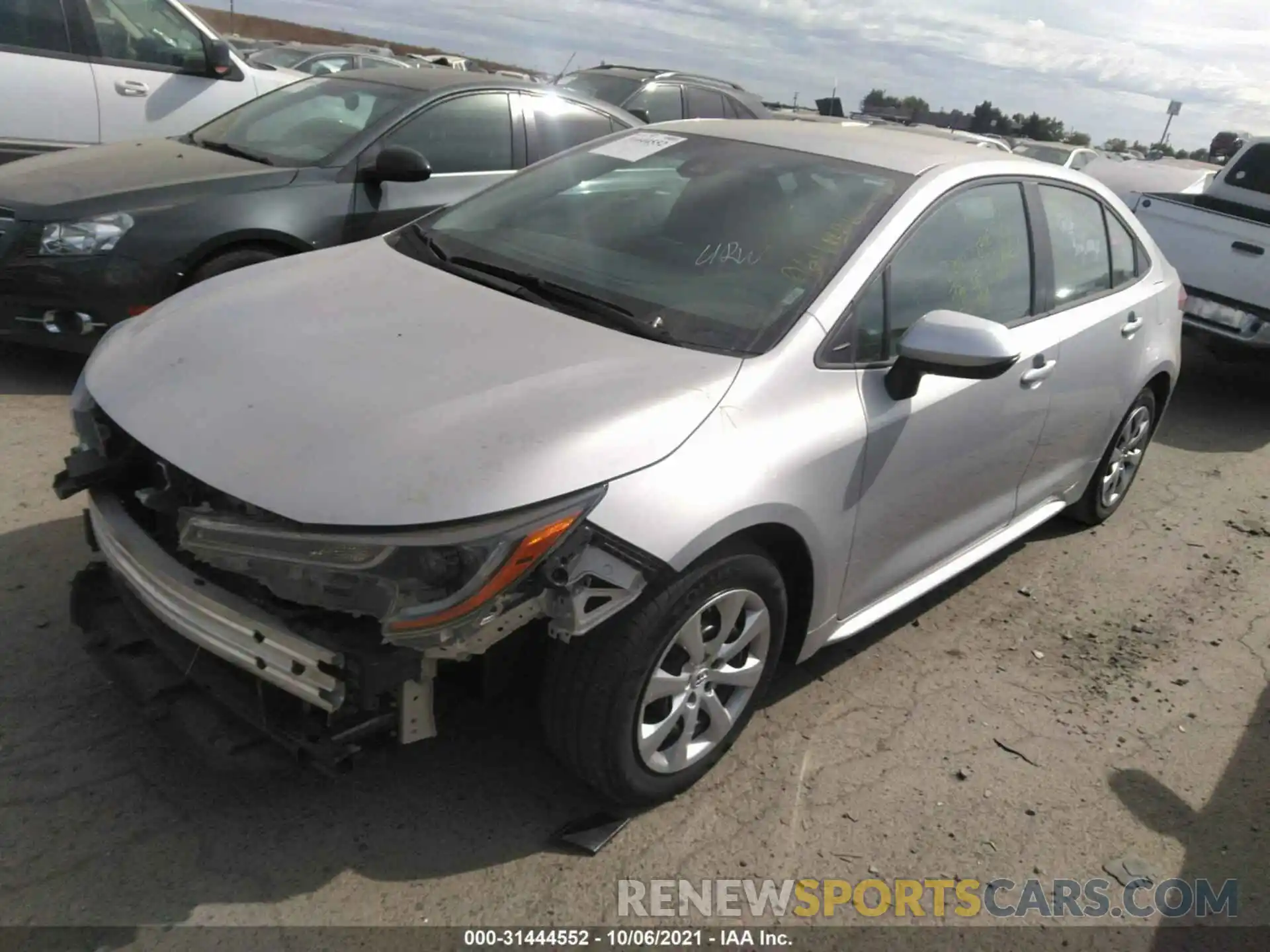 2 Photograph of a damaged car 5YFEPRAE9LP079159 TOYOTA COROLLA 2020