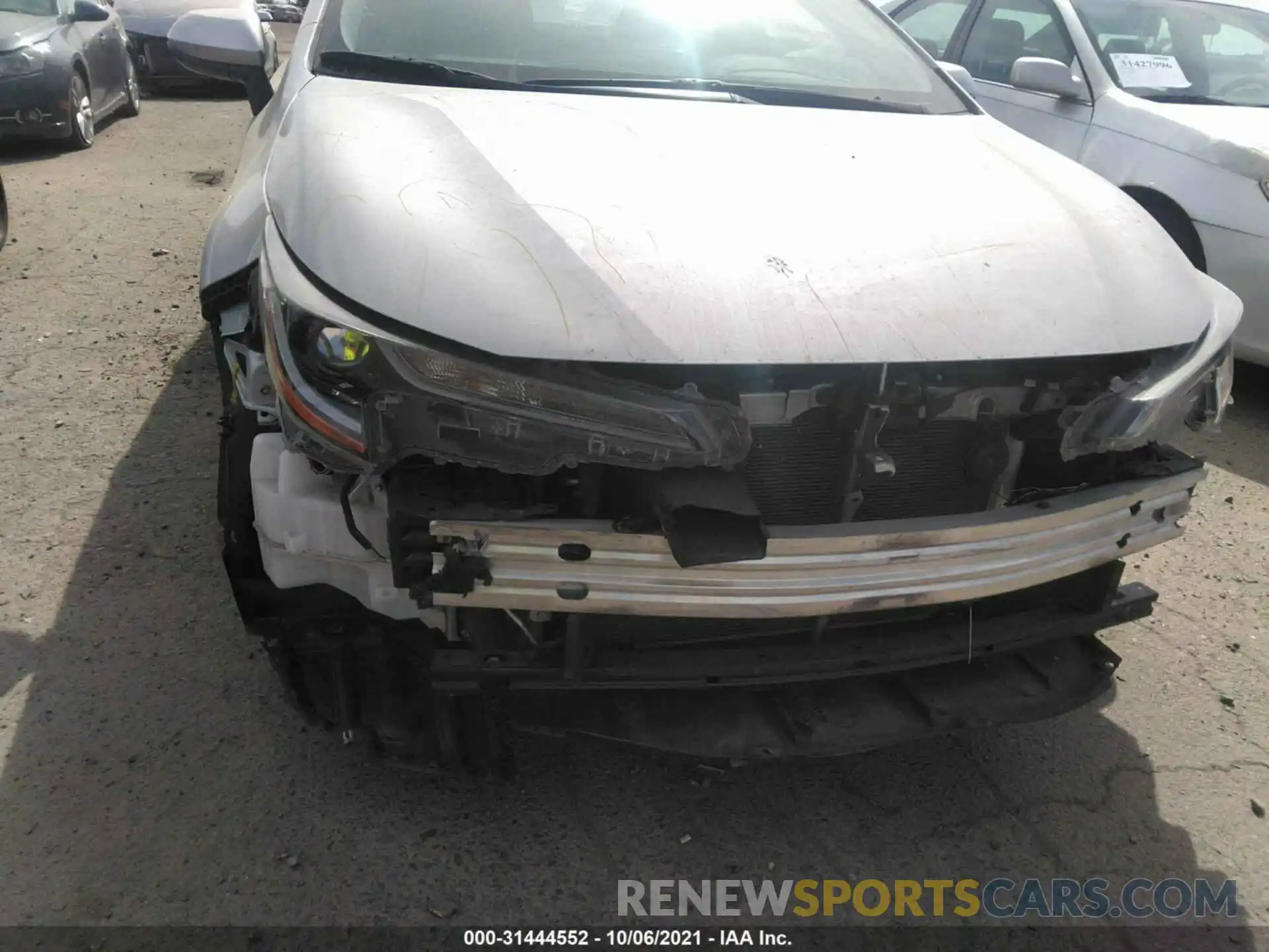 6 Photograph of a damaged car 5YFEPRAE9LP079159 TOYOTA COROLLA 2020