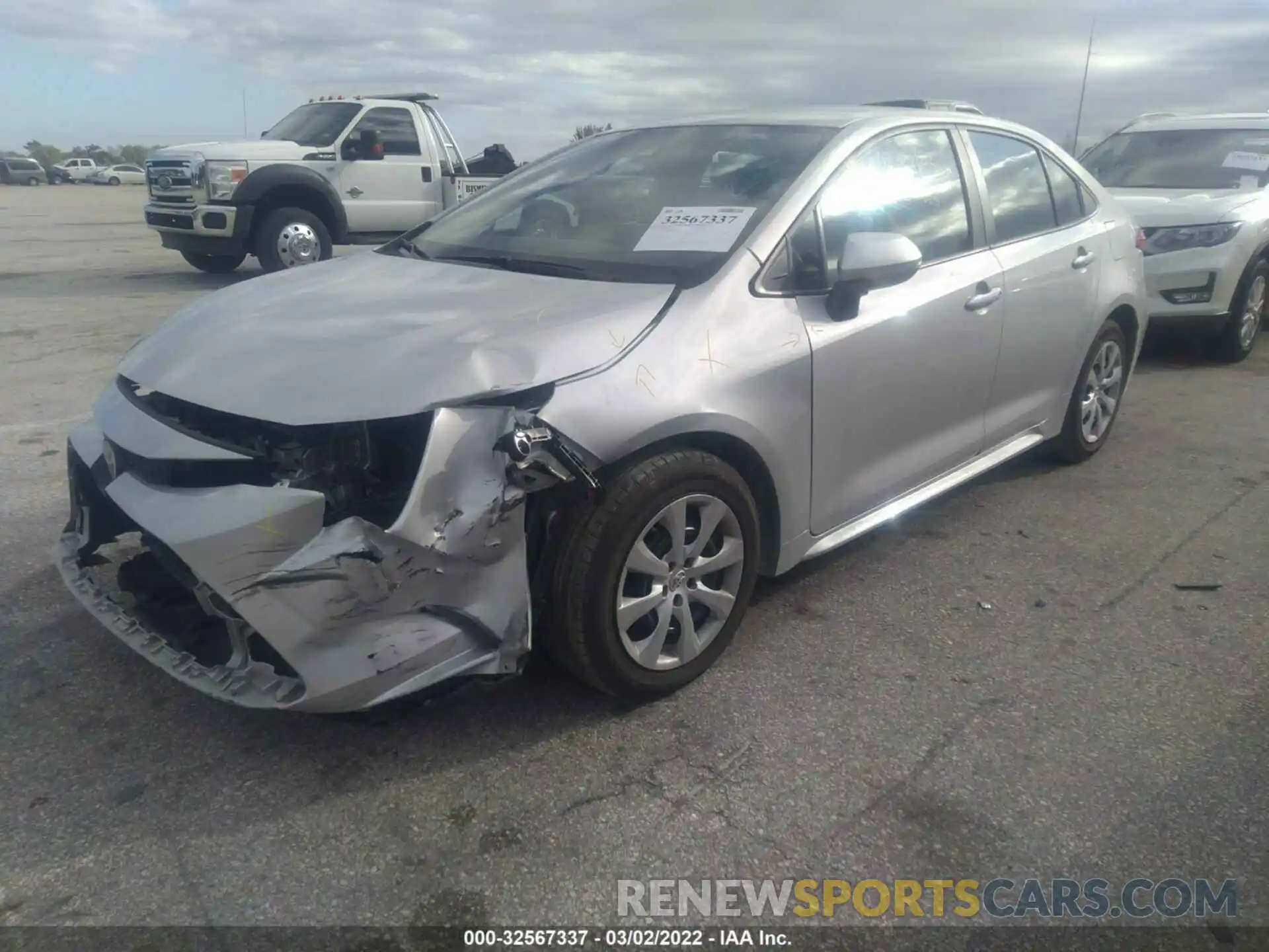 2 Photograph of a damaged car 5YFEPRAE9LP079341 TOYOTA COROLLA 2020