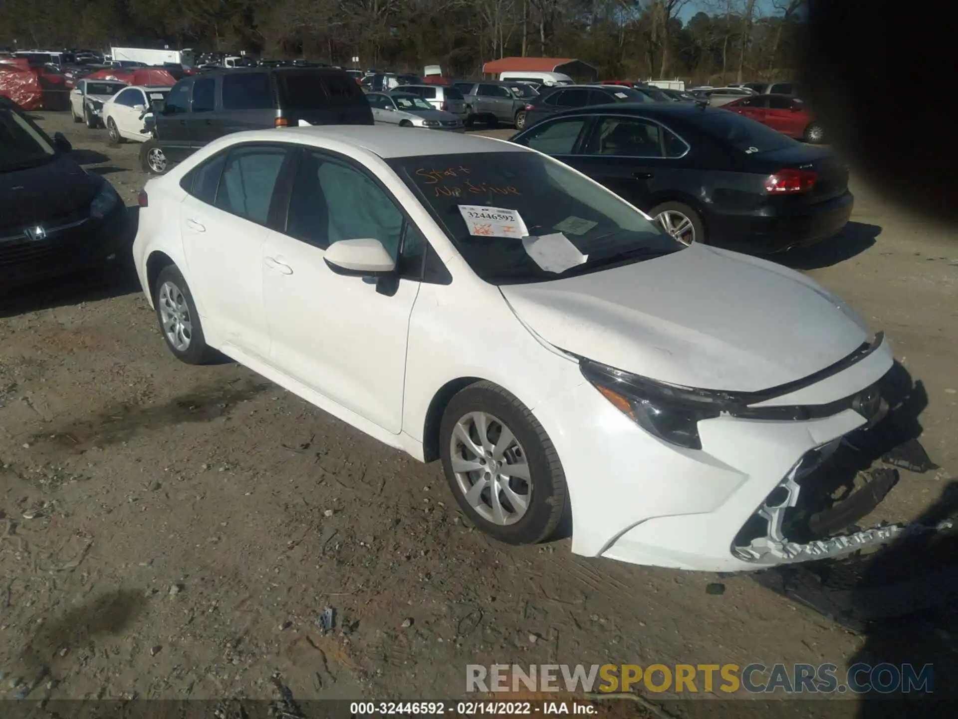 1 Photograph of a damaged car 5YFEPRAE9LP080005 TOYOTA COROLLA 2020