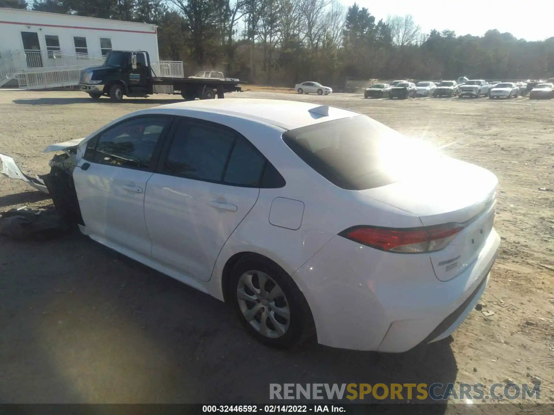 3 Photograph of a damaged car 5YFEPRAE9LP080005 TOYOTA COROLLA 2020