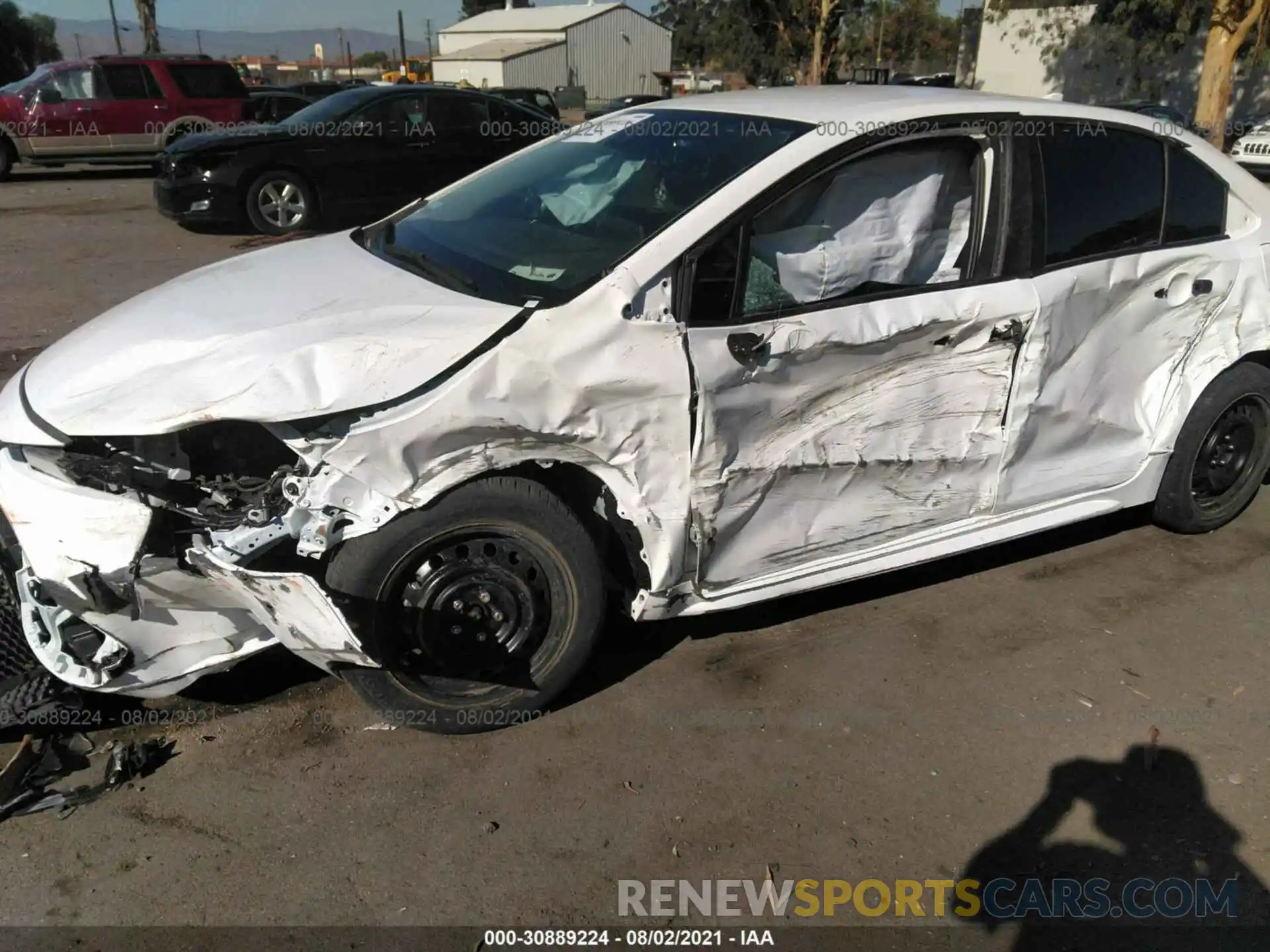 6 Photograph of a damaged car 5YFEPRAE9LP080019 TOYOTA COROLLA 2020