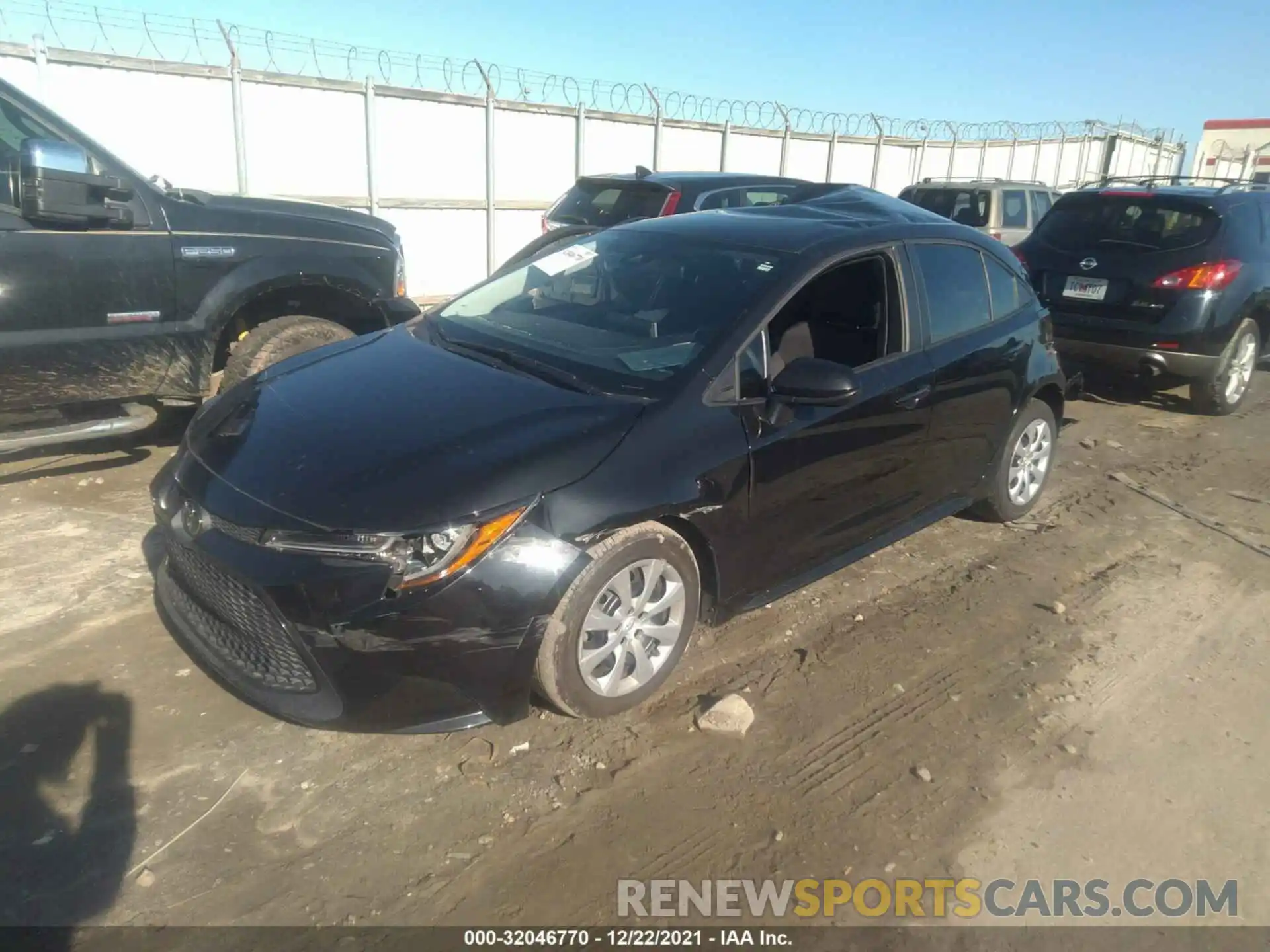 2 Photograph of a damaged car 5YFEPRAE9LP080179 TOYOTA COROLLA 2020