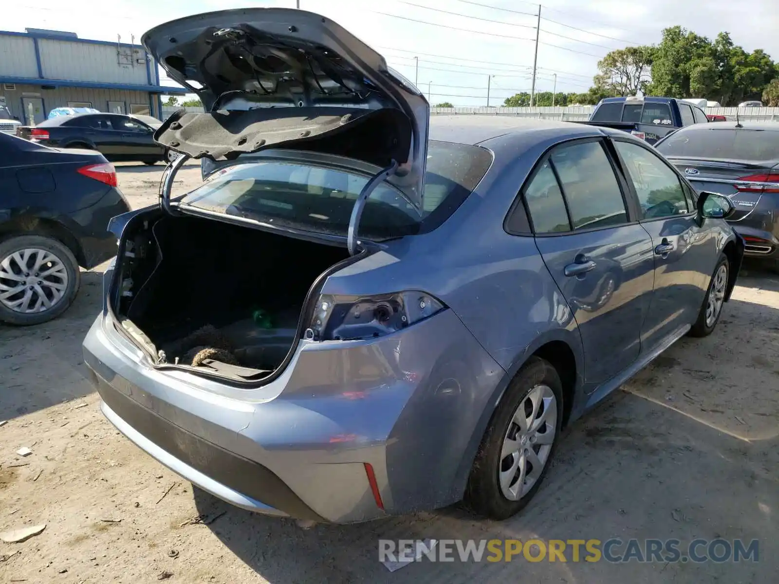 4 Photograph of a damaged car 5YFEPRAE9LP080182 TOYOTA COROLLA 2020