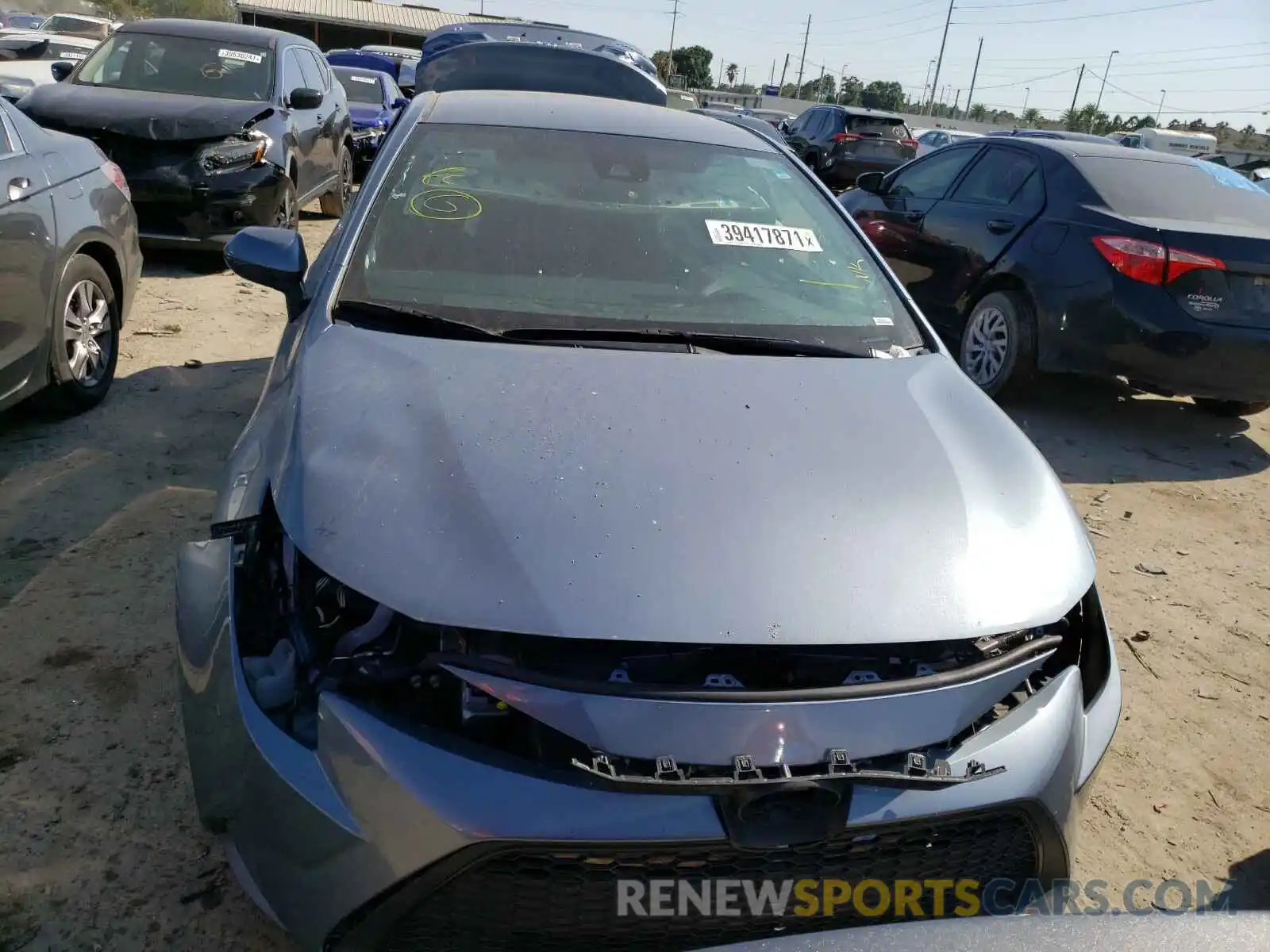 9 Photograph of a damaged car 5YFEPRAE9LP080182 TOYOTA COROLLA 2020