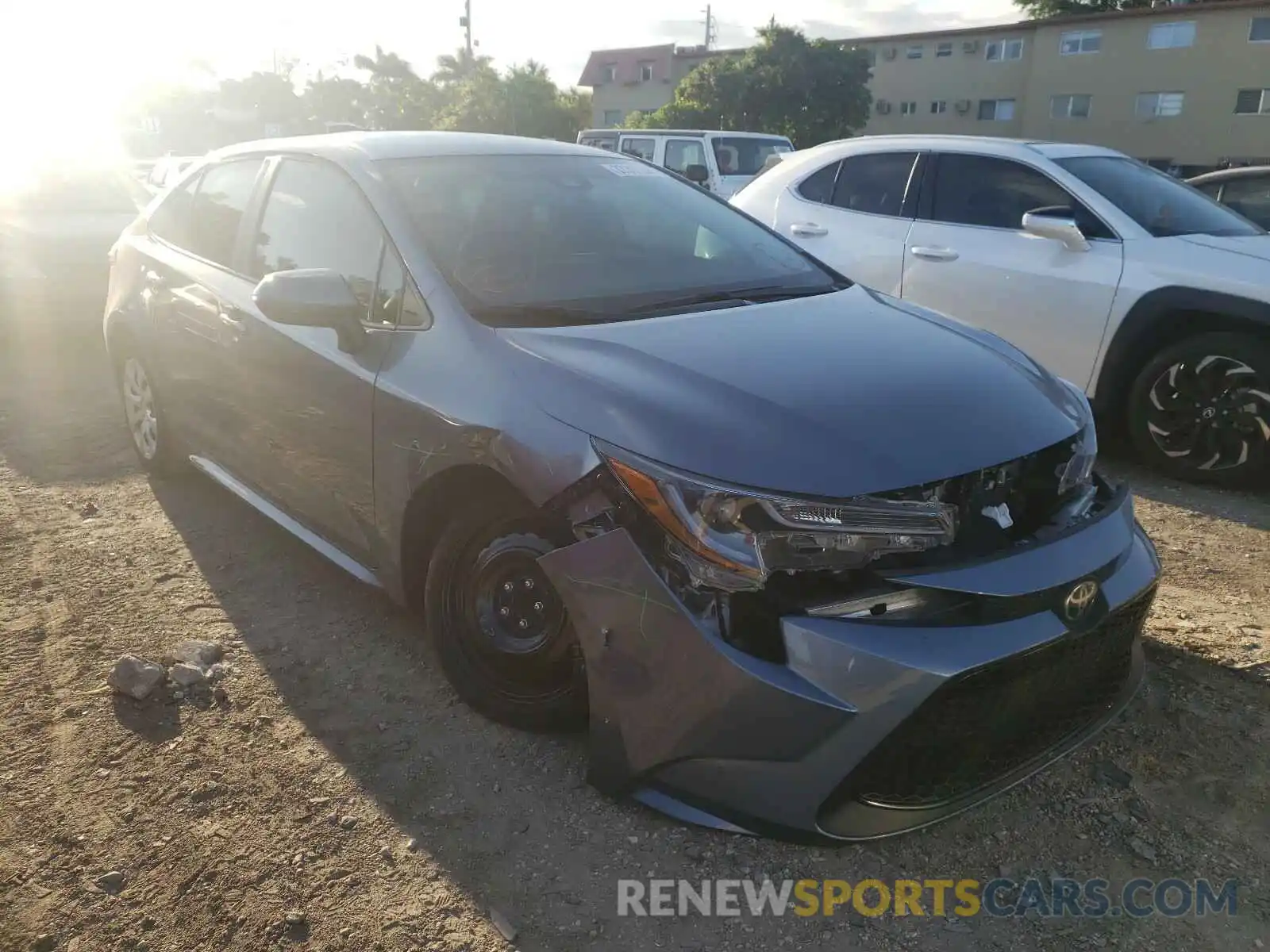 1 Photograph of a damaged car 5YFEPRAE9LP081199 TOYOTA COROLLA 2020