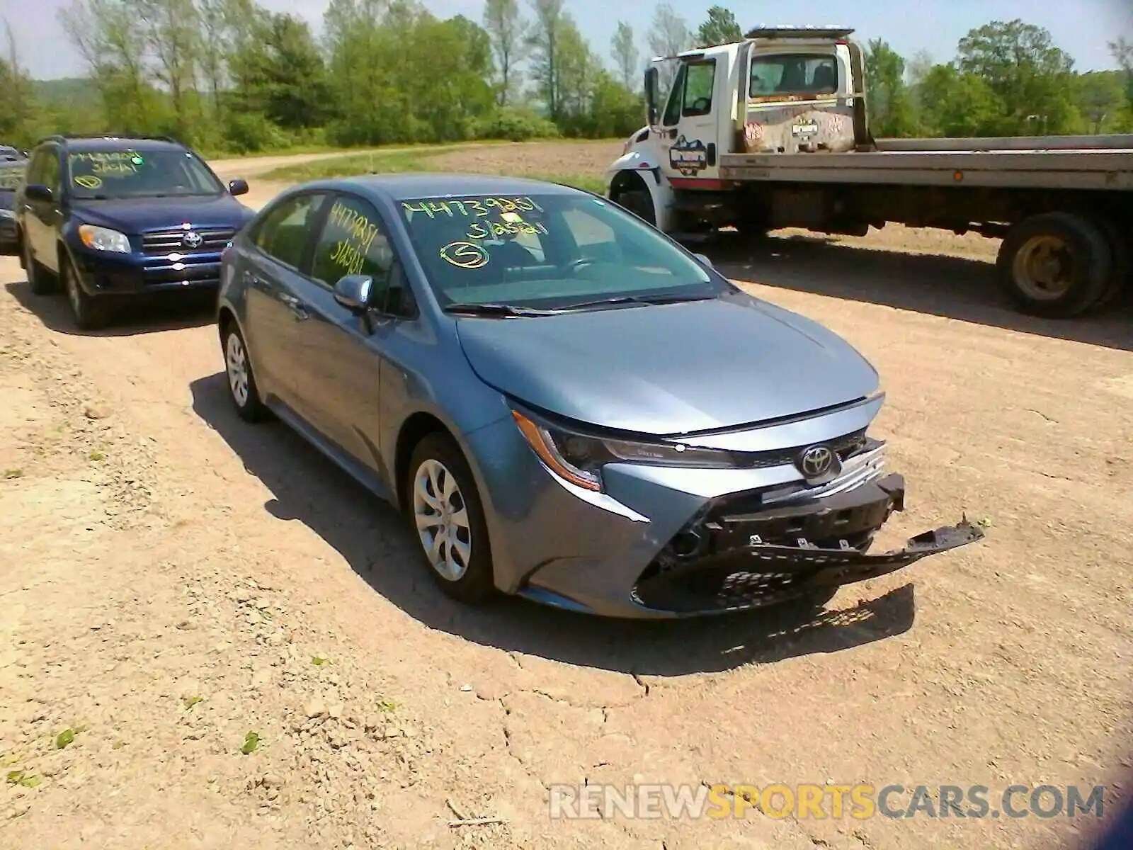 1 Photograph of a damaged car 5YFEPRAE9LP081834 TOYOTA COROLLA 2020