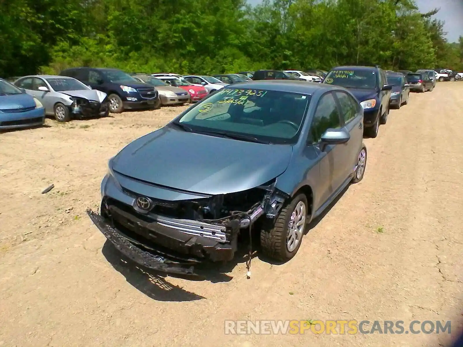 2 Photograph of a damaged car 5YFEPRAE9LP081834 TOYOTA COROLLA 2020