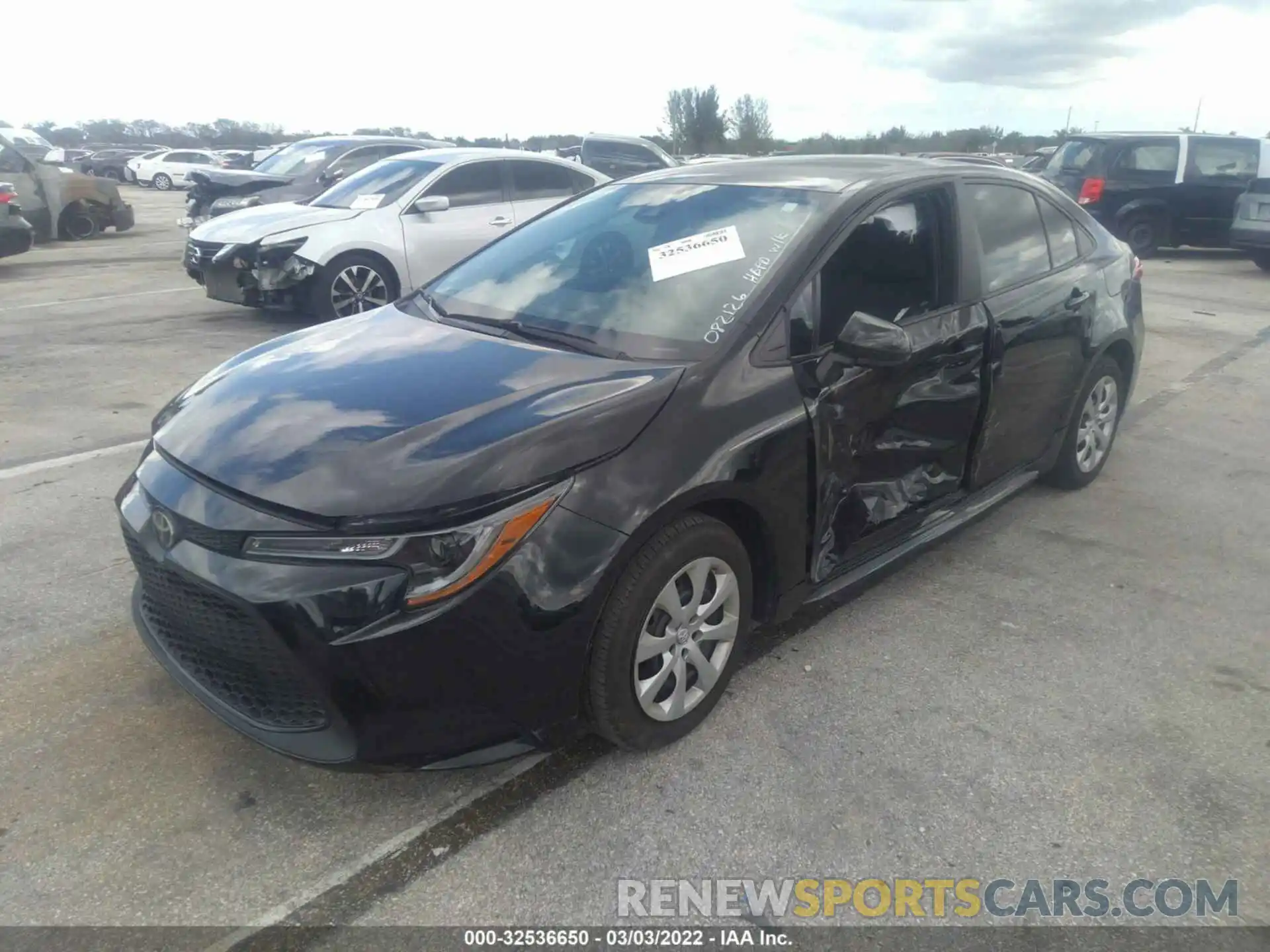 6 Photograph of a damaged car 5YFEPRAE9LP082126 TOYOTA COROLLA 2020